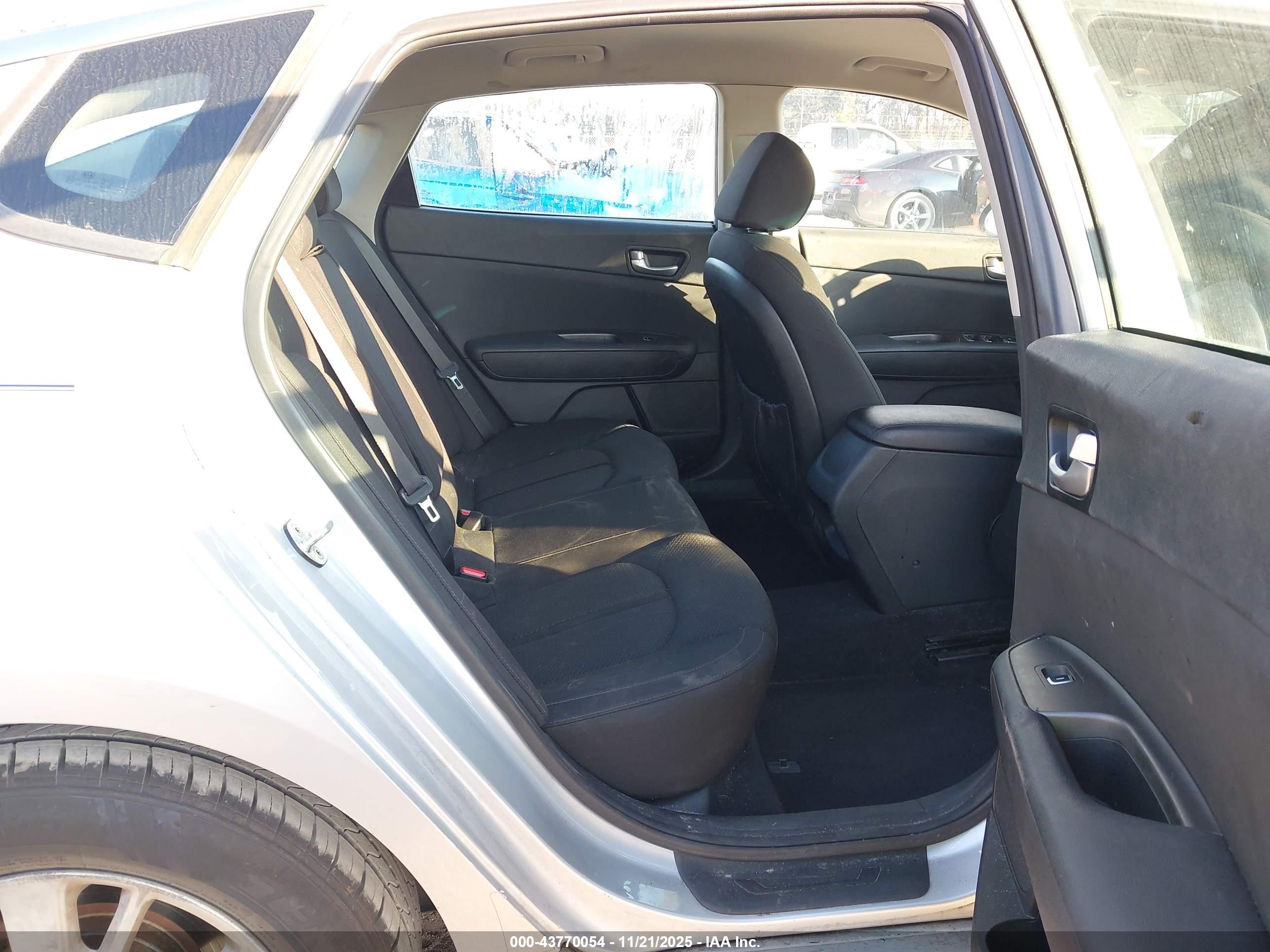 KIA OPTIMA image 8