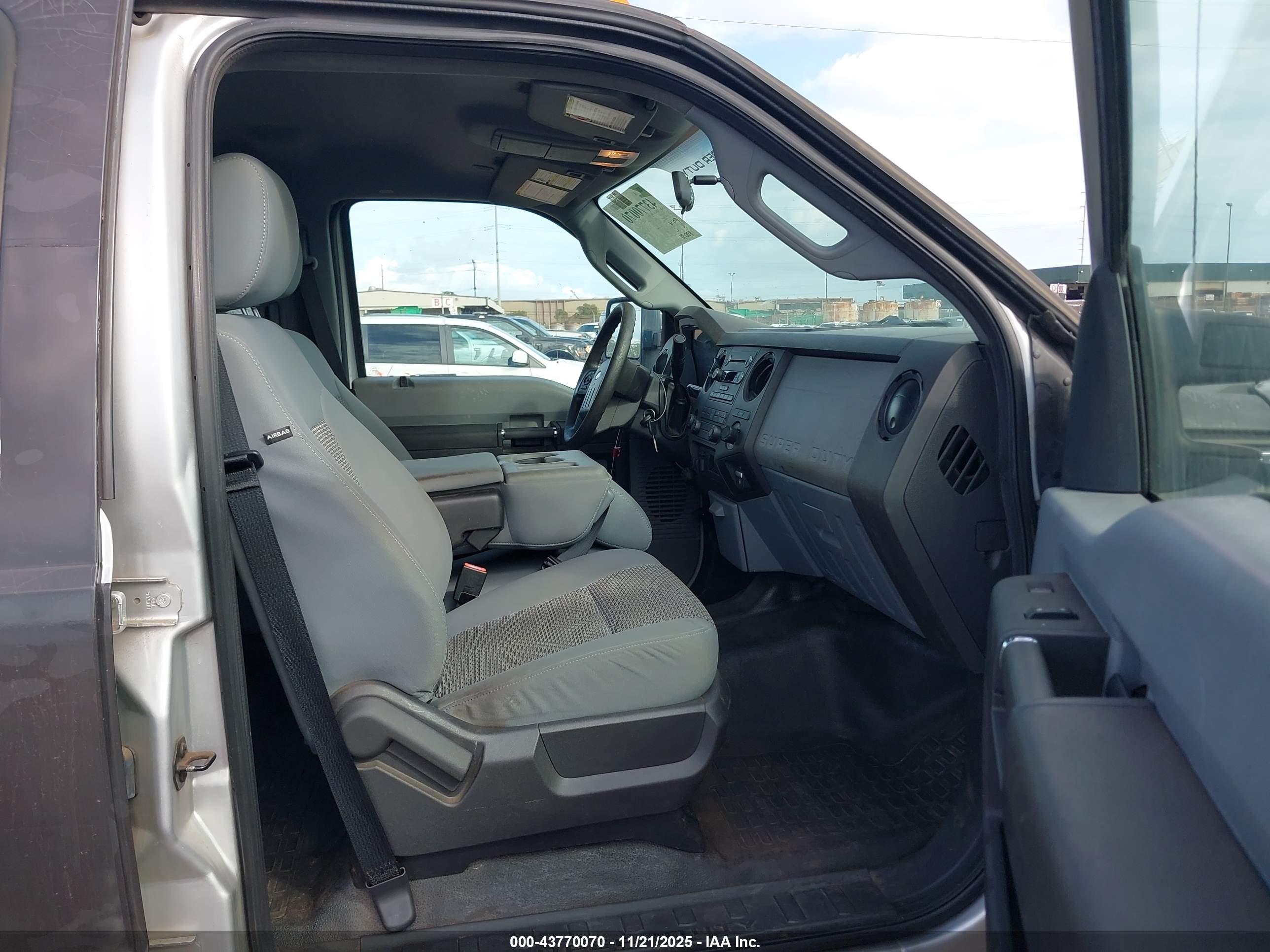 FORD F-350 image 7