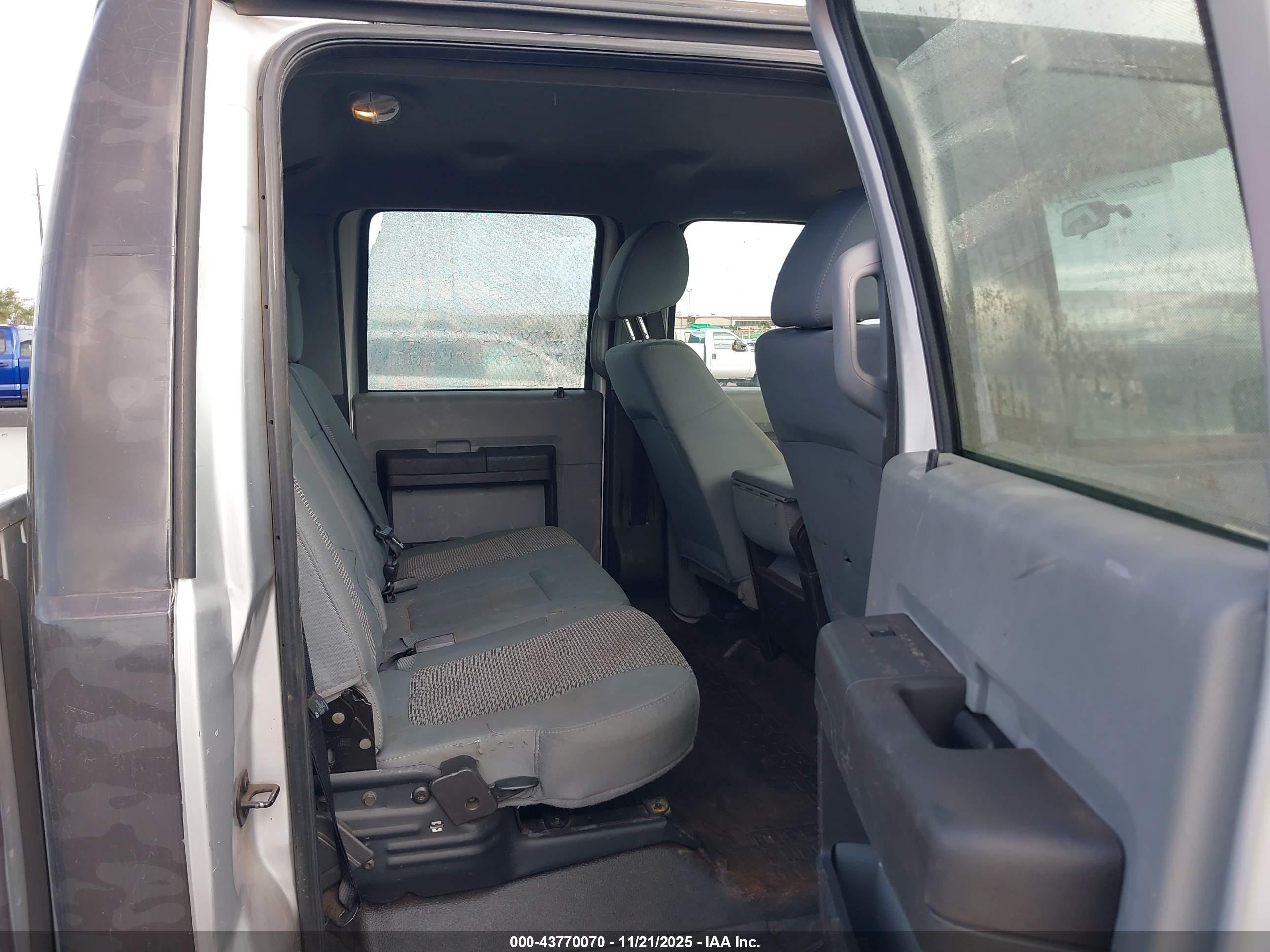 FORD F-350 image 8