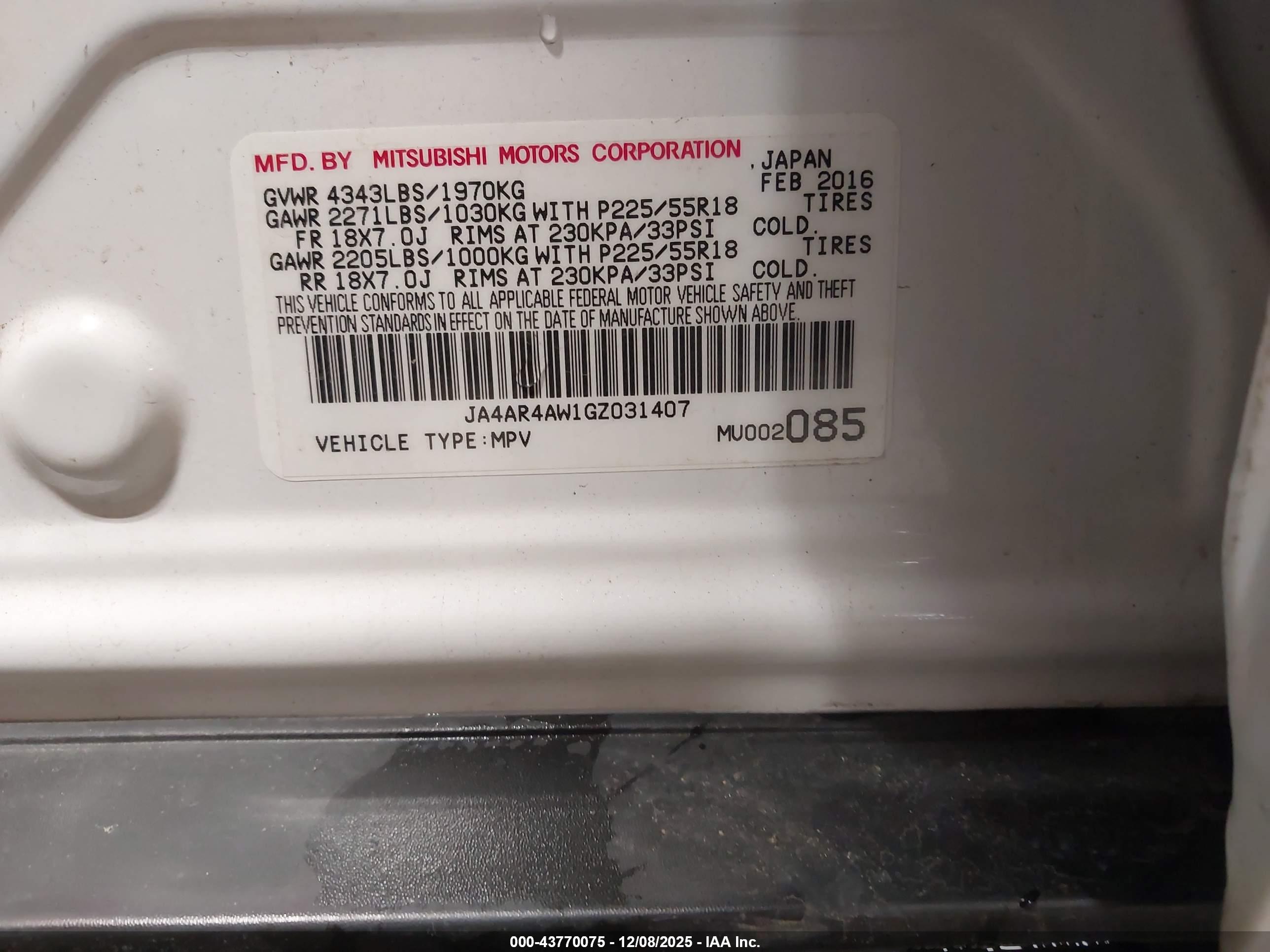 MITSUBISHI OUTLANDER image 9