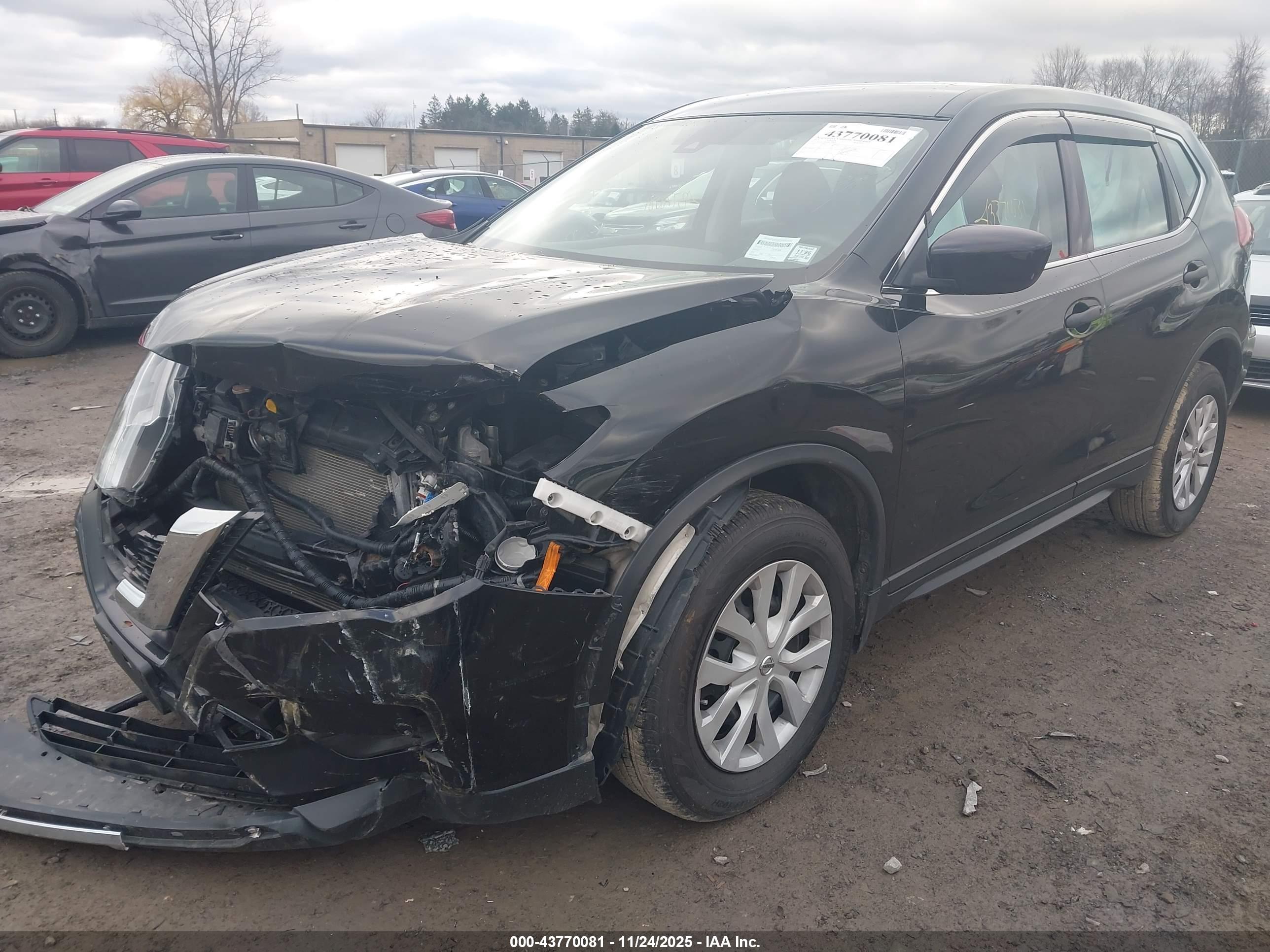 NISSAN ROGUE image 2