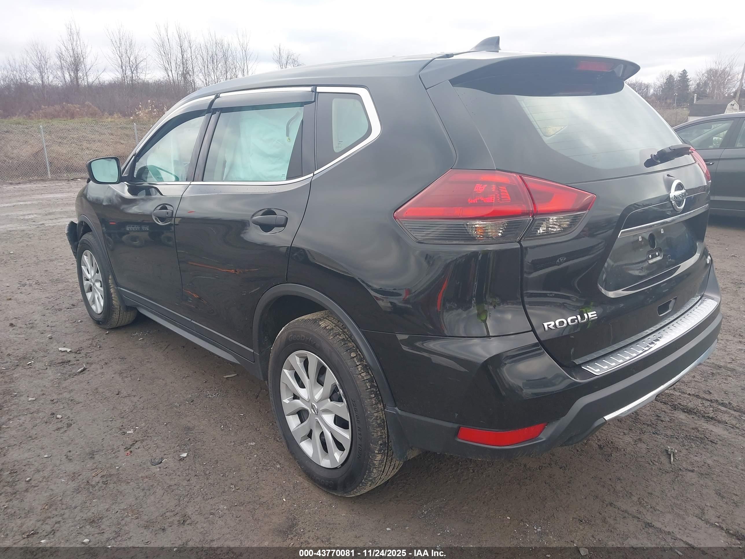 NISSAN ROGUE image 3