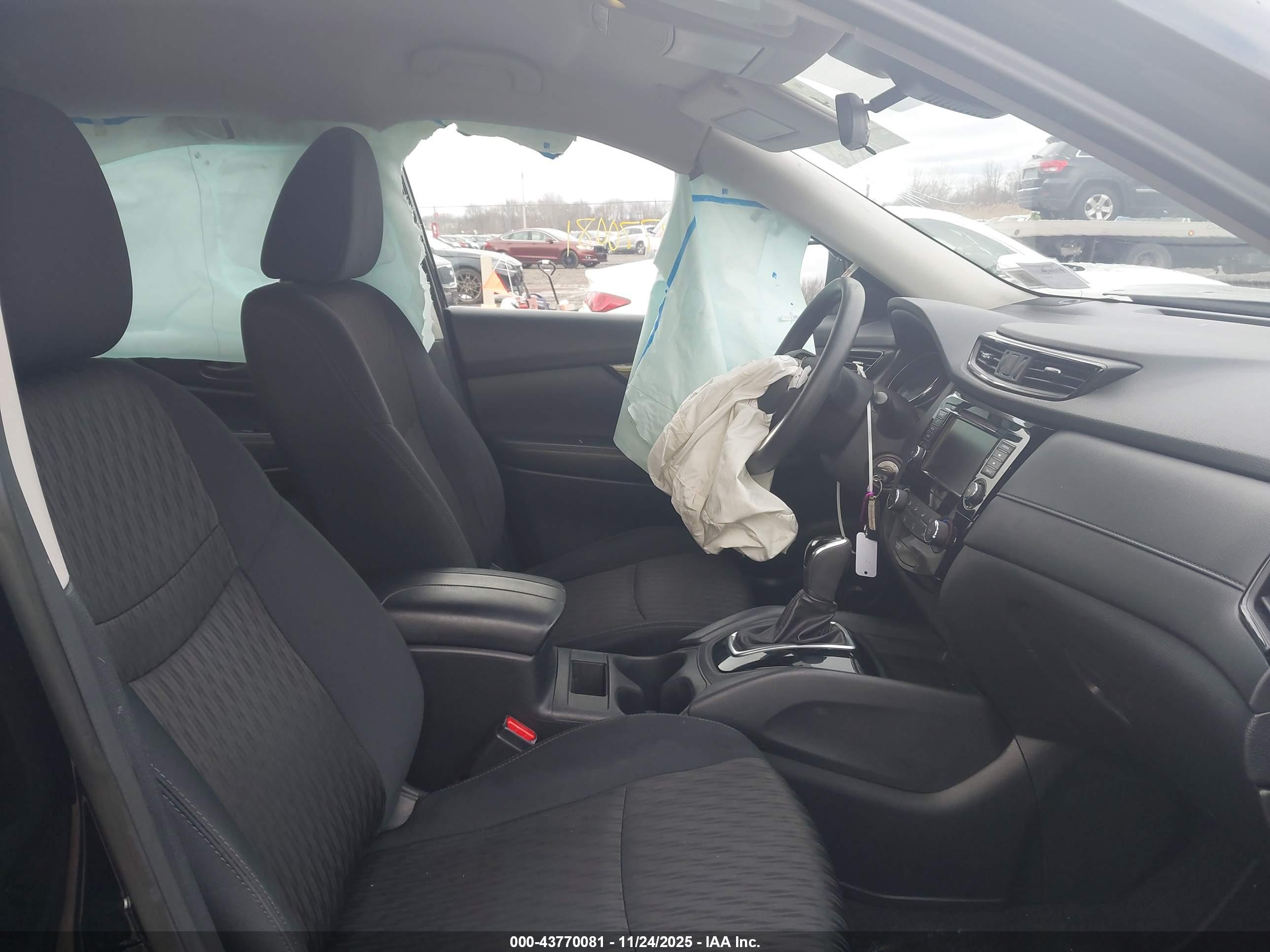 NISSAN ROGUE image 5