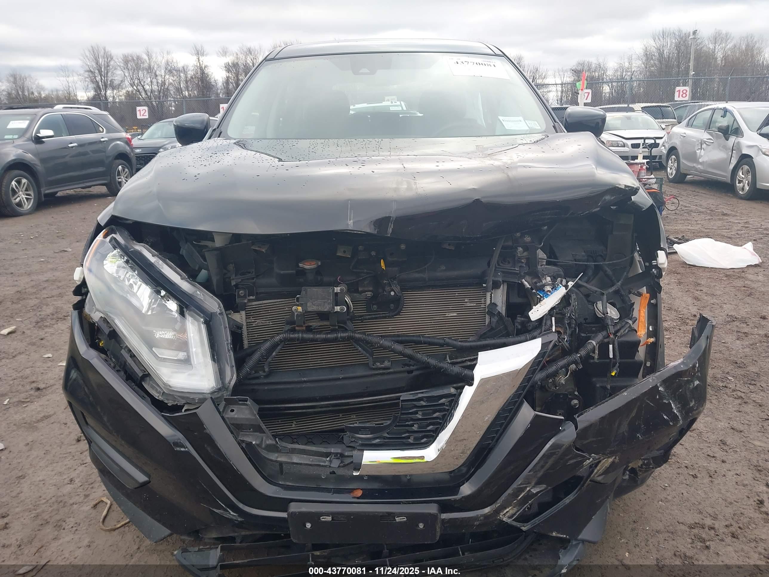 NISSAN ROGUE image 6