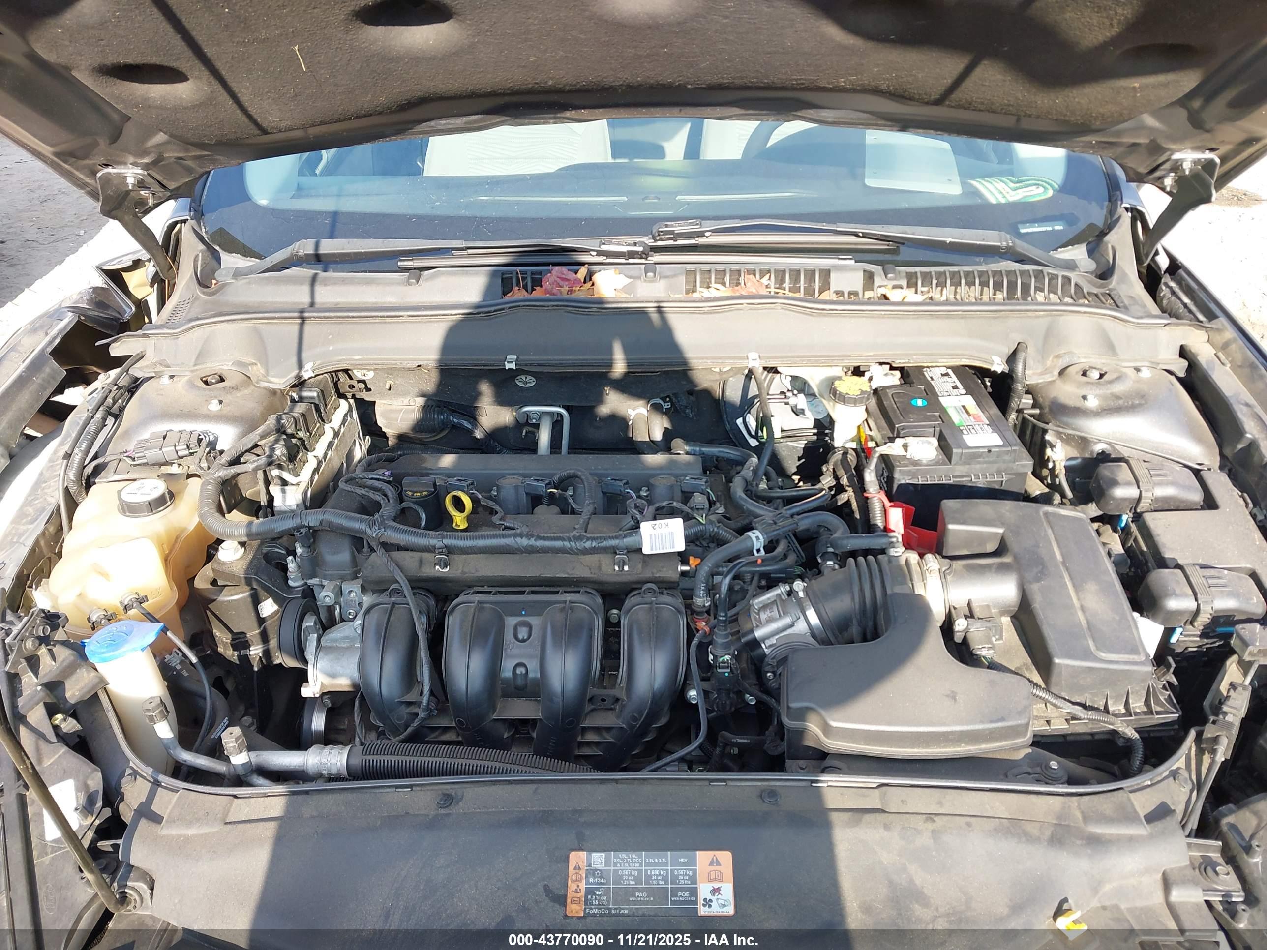 FORD FUSION image 10
