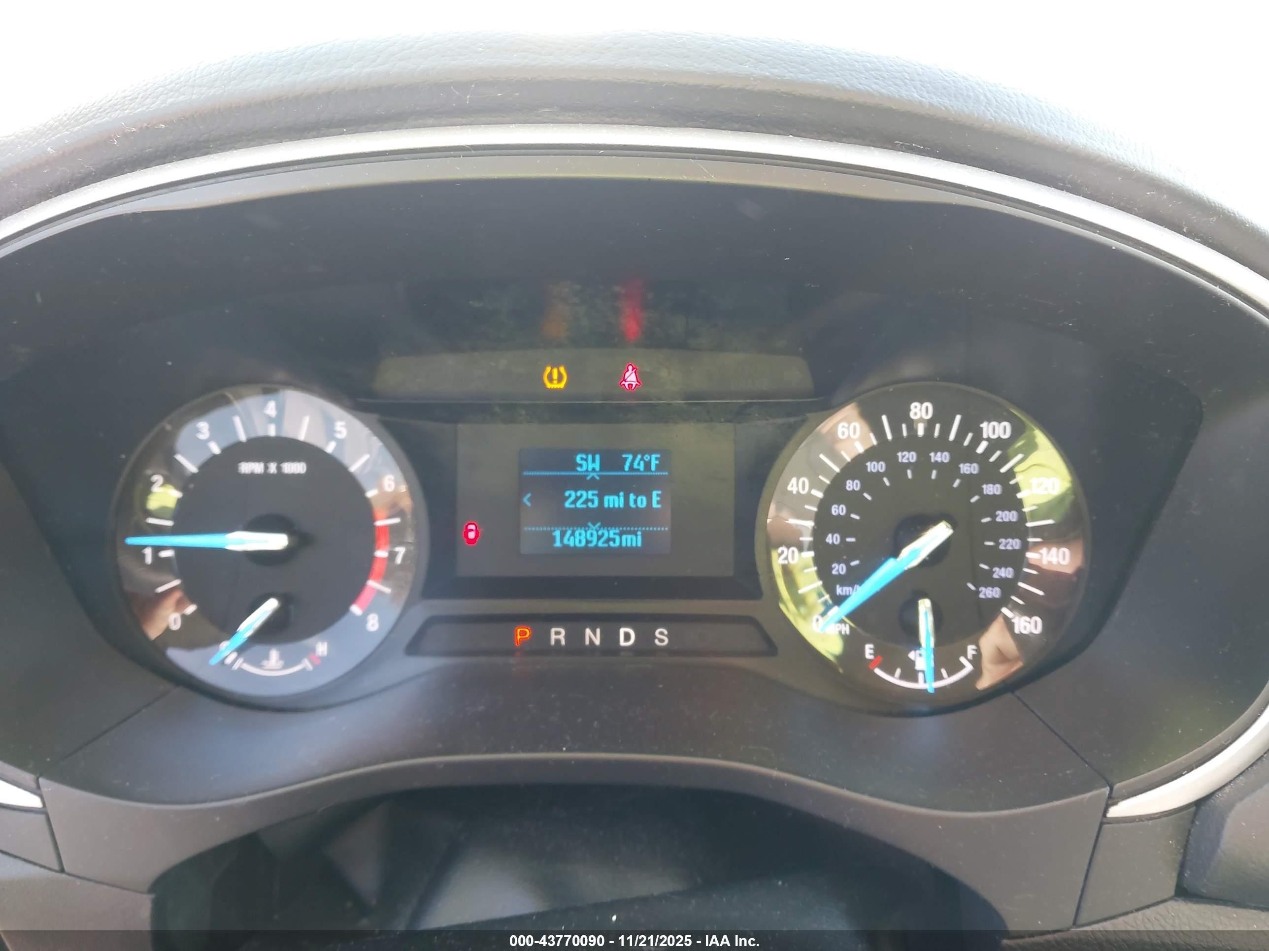 FORD FUSION image 7