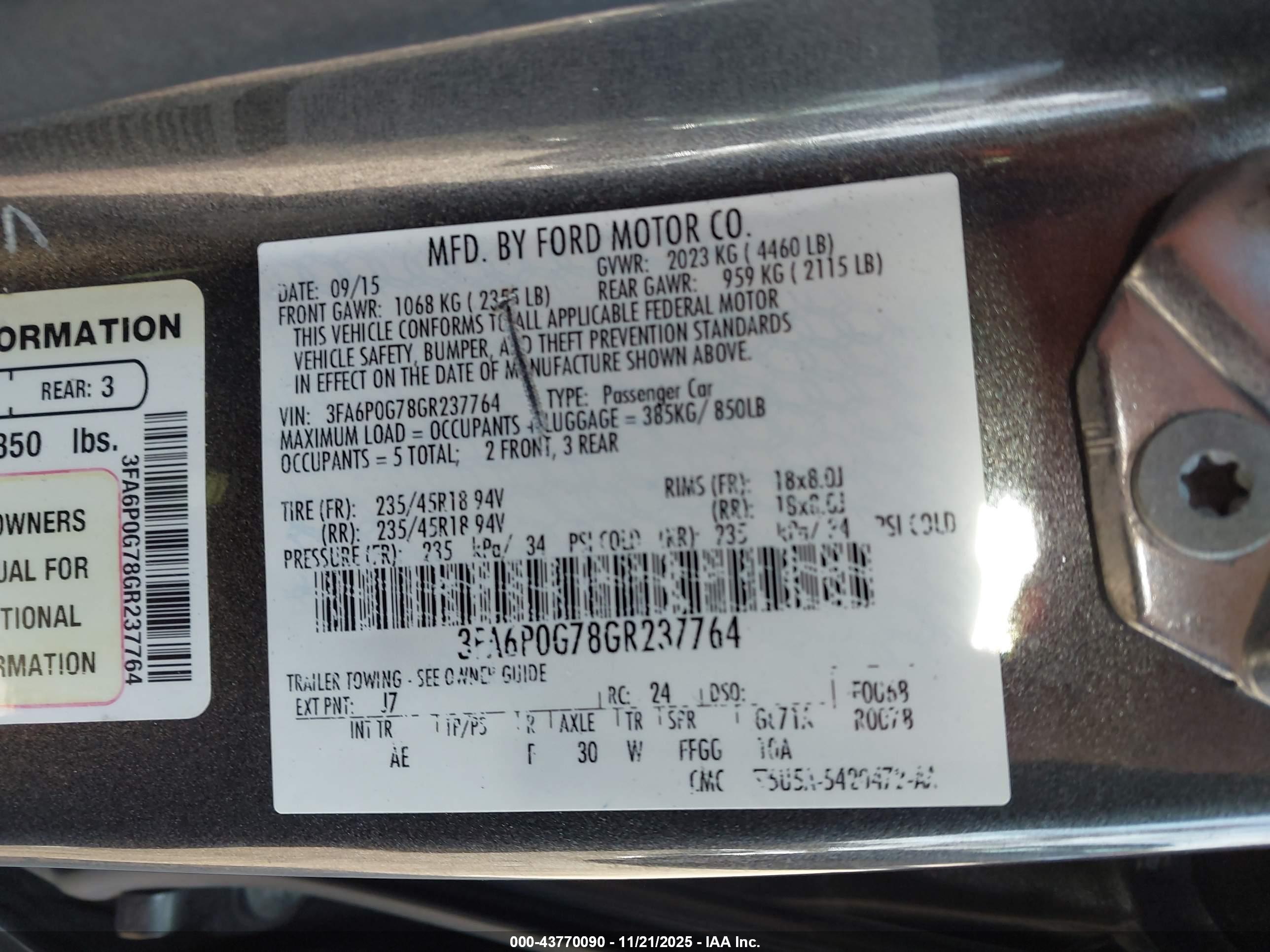 FORD FUSION image 9