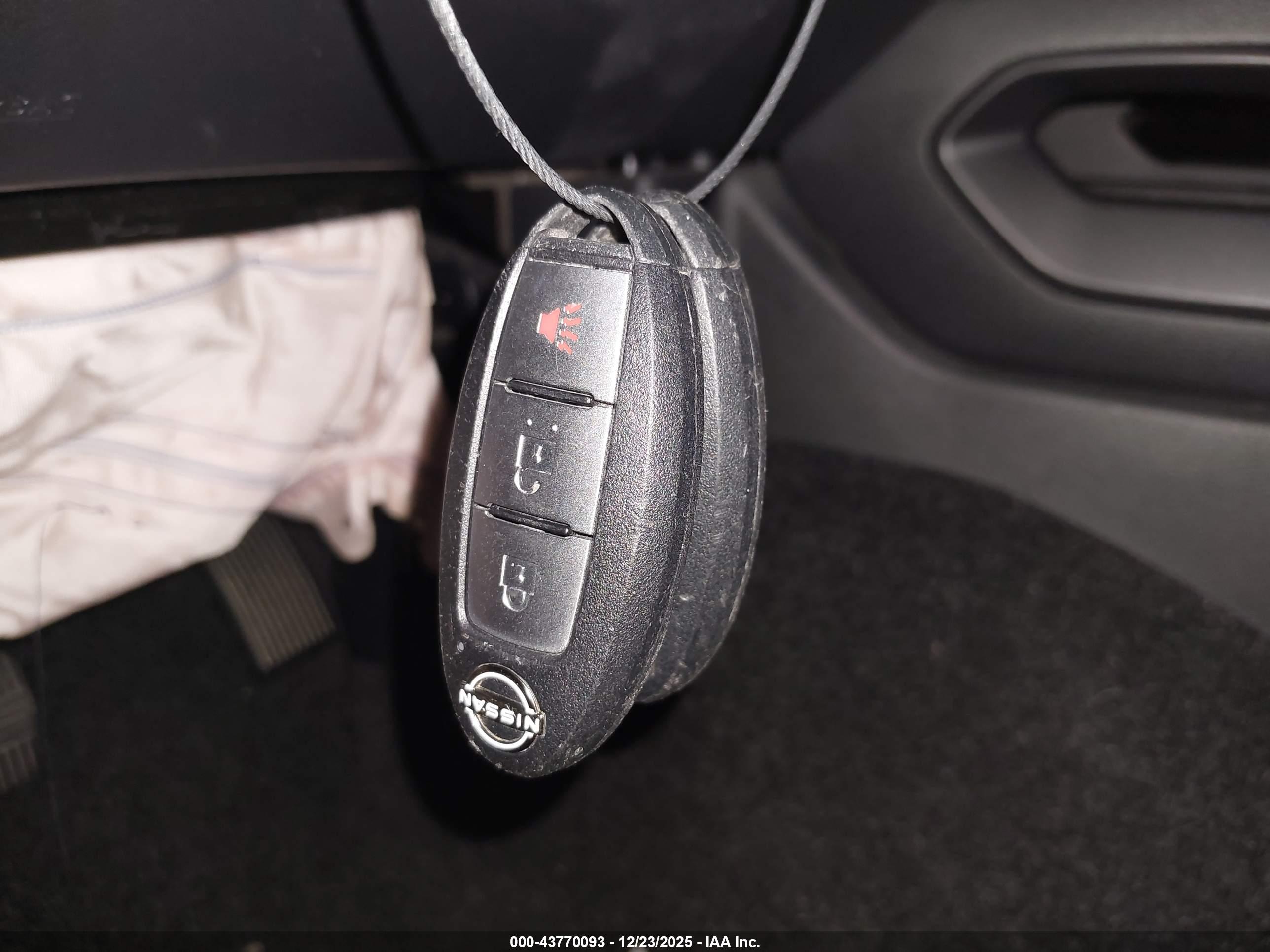 NISSAN FRONTIER image 11