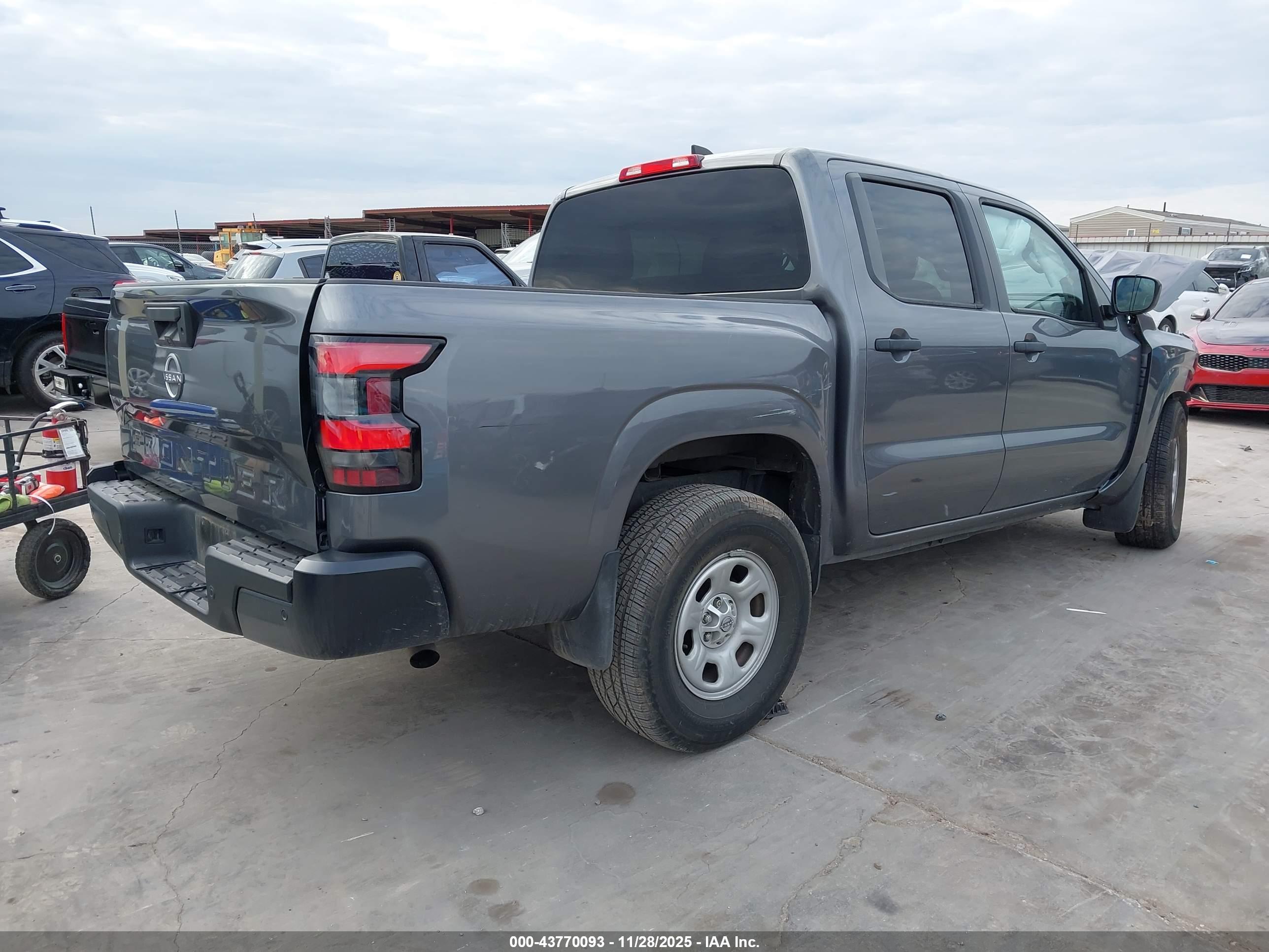 NISSAN FRONTIER image 4