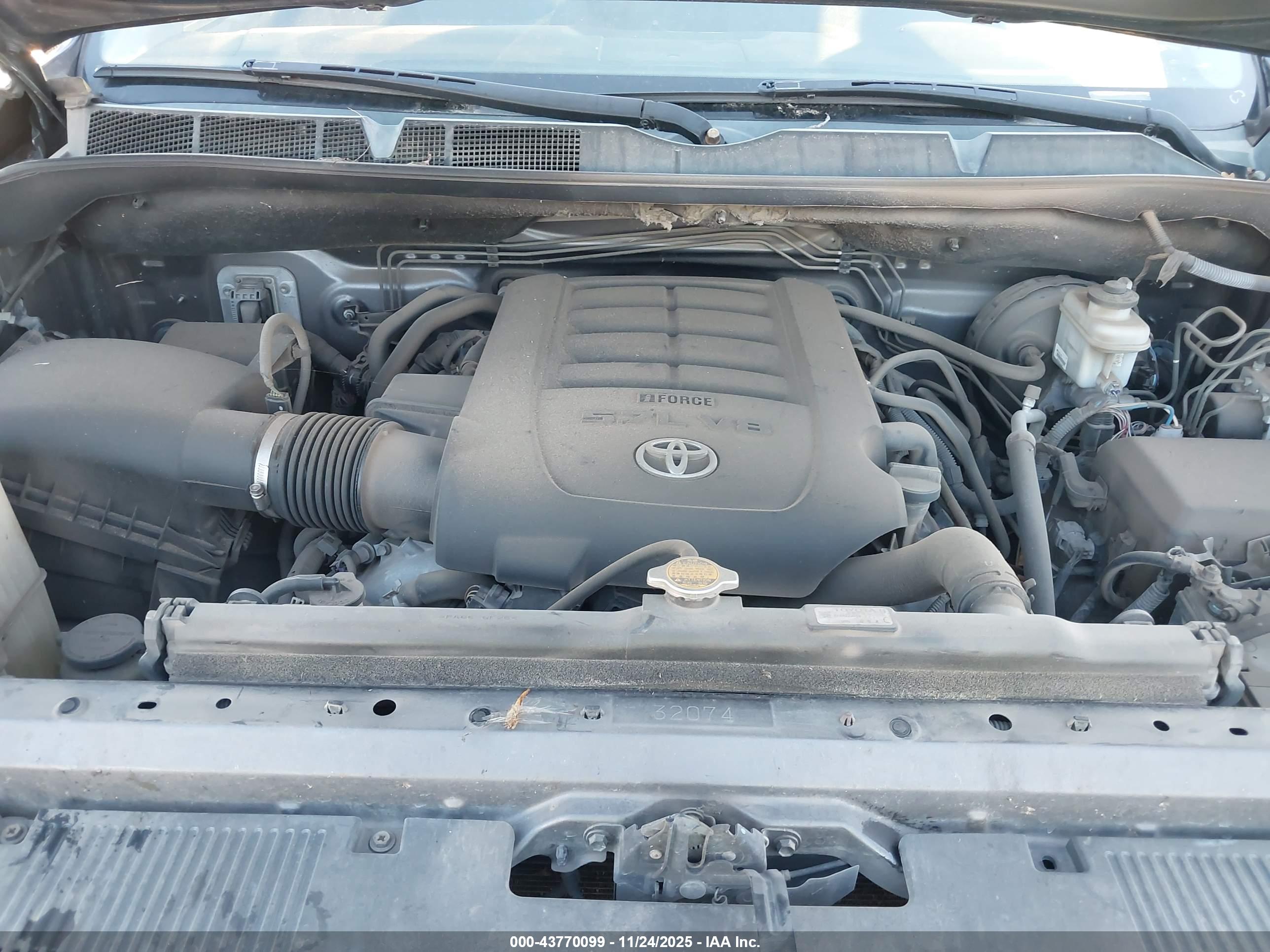 TOYOTA TUNDRA image 10