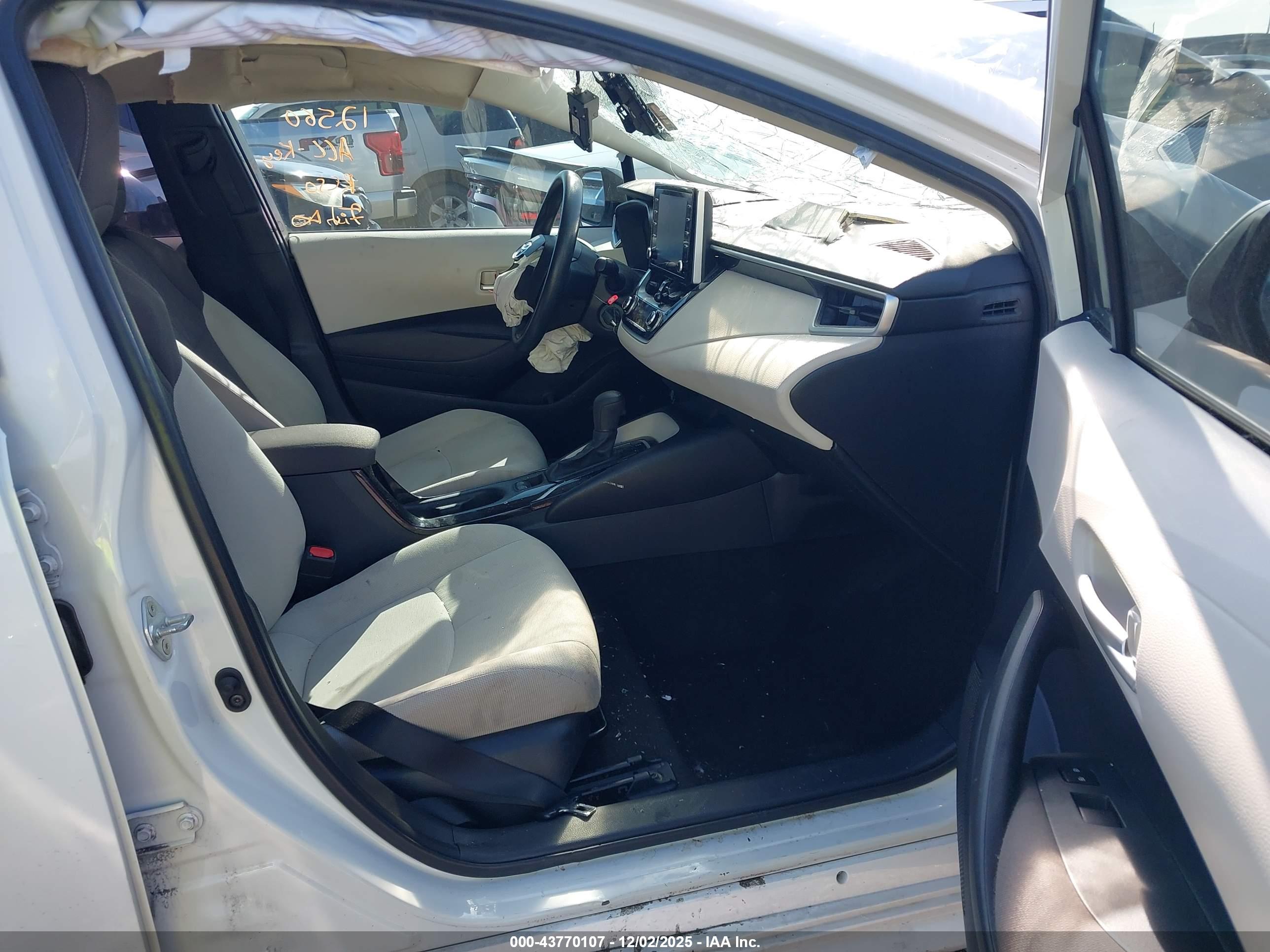TOYOTA COROLLA image 5