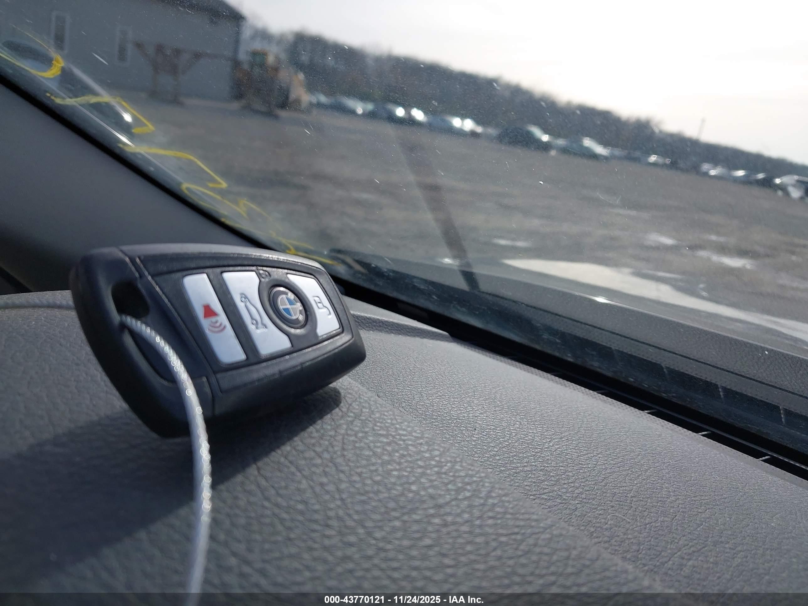 BMW 528I image 11
