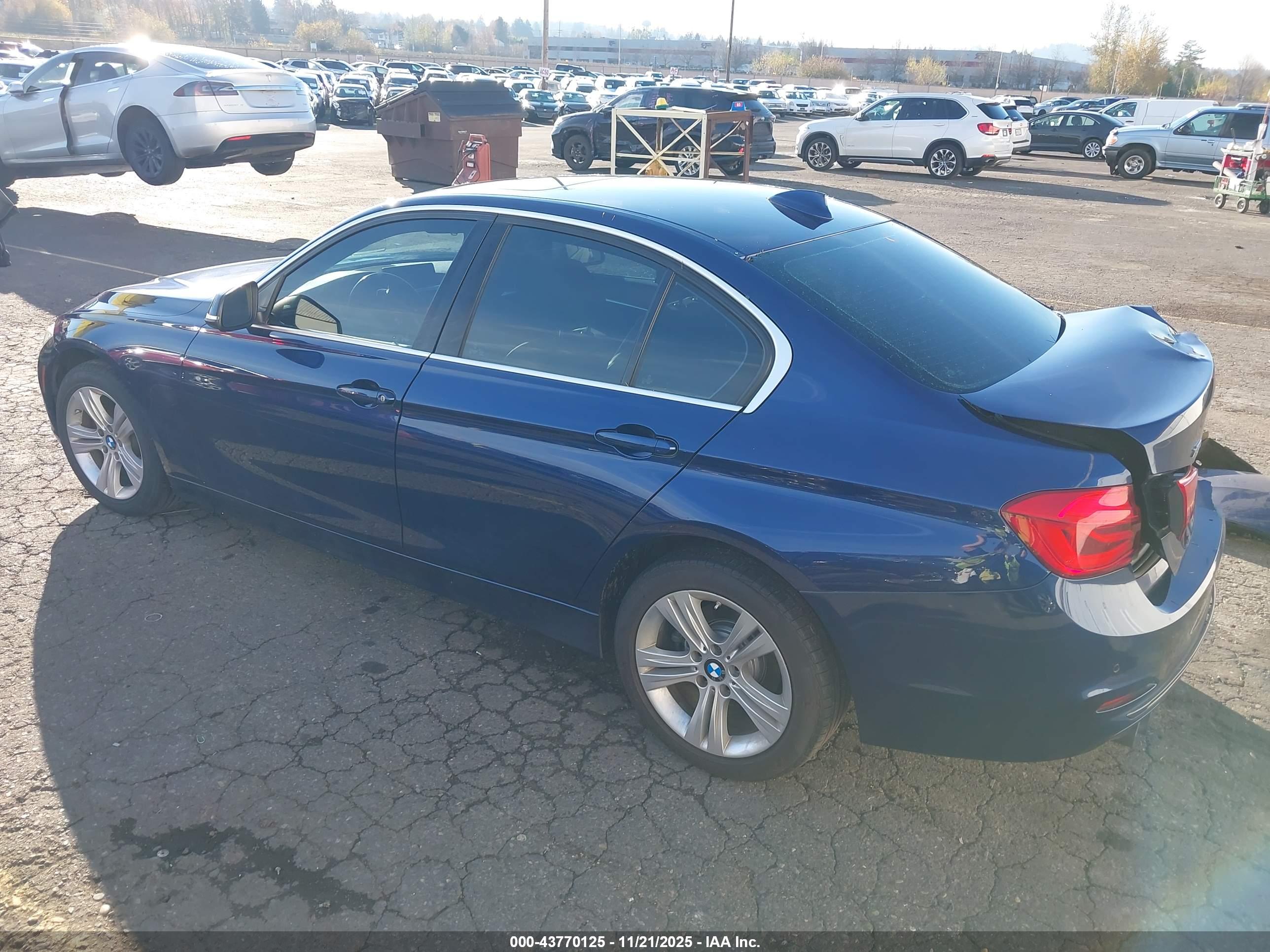 BMW 330I image 3