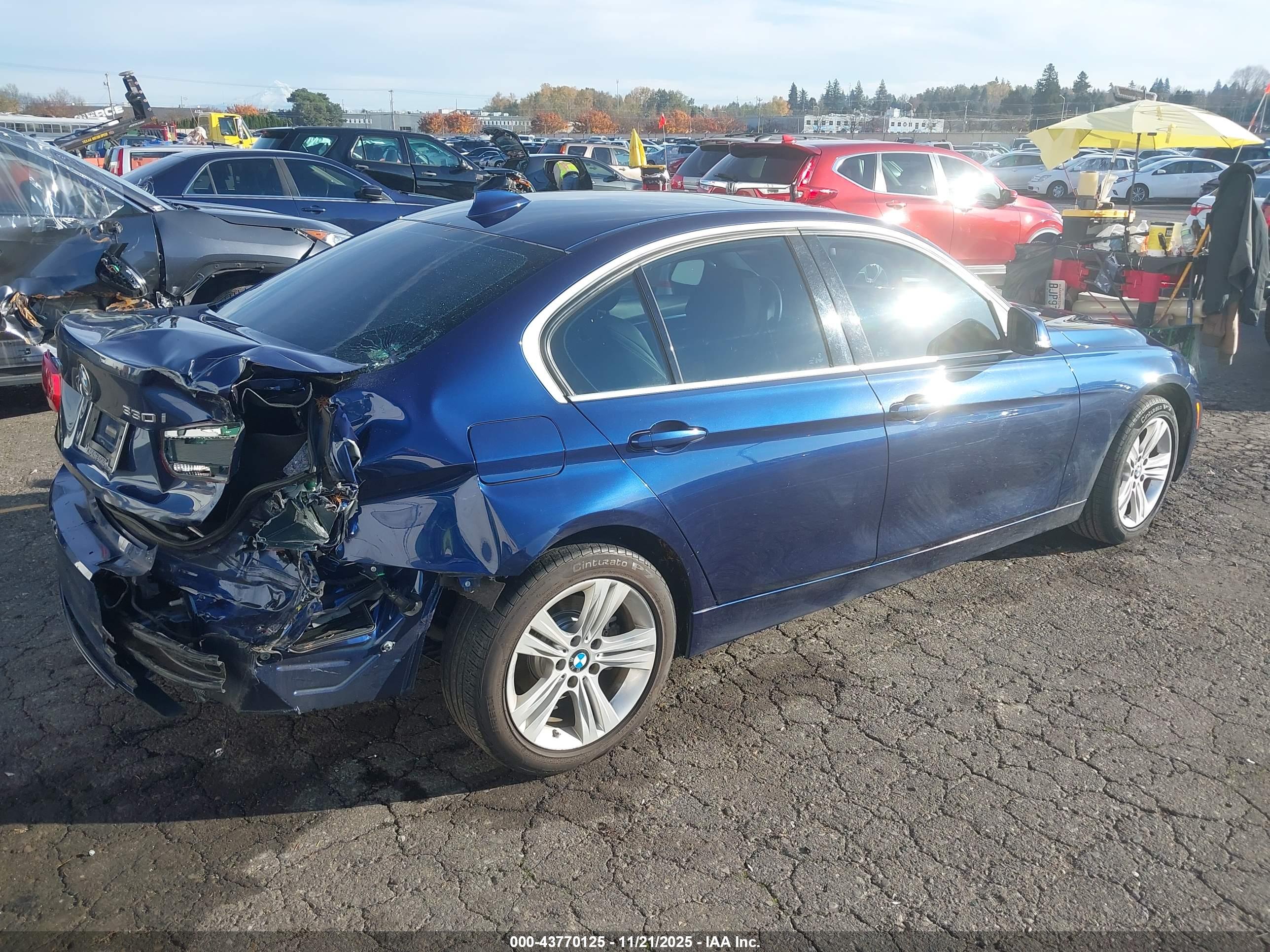 BMW 330I image 4
