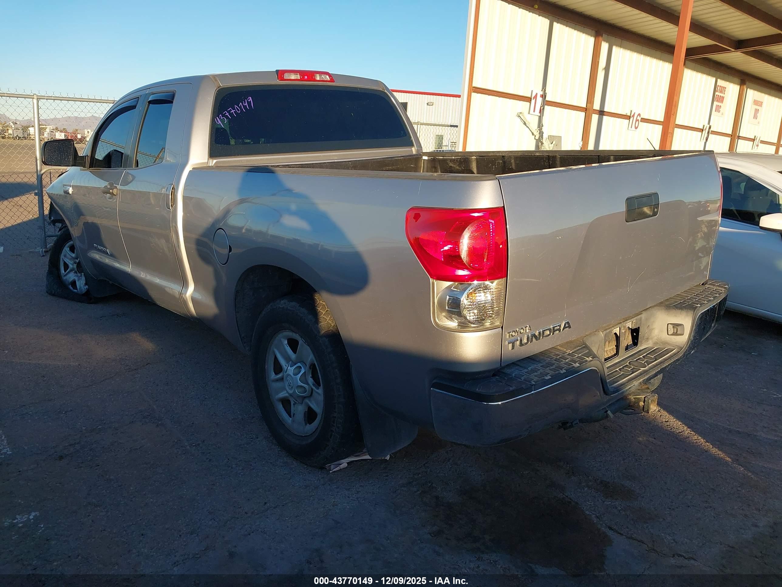 TOYOTA TUNDRA image 3