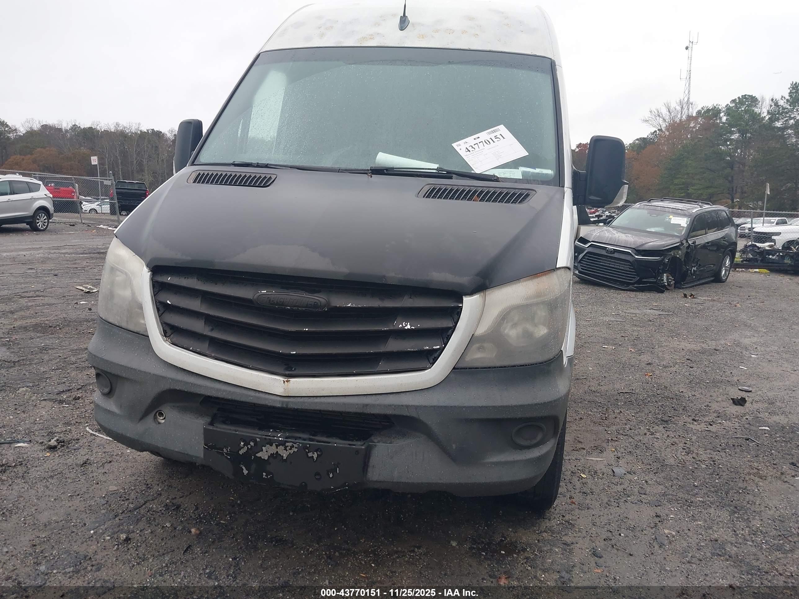 FREIGHTLINER SPRINTER image 6