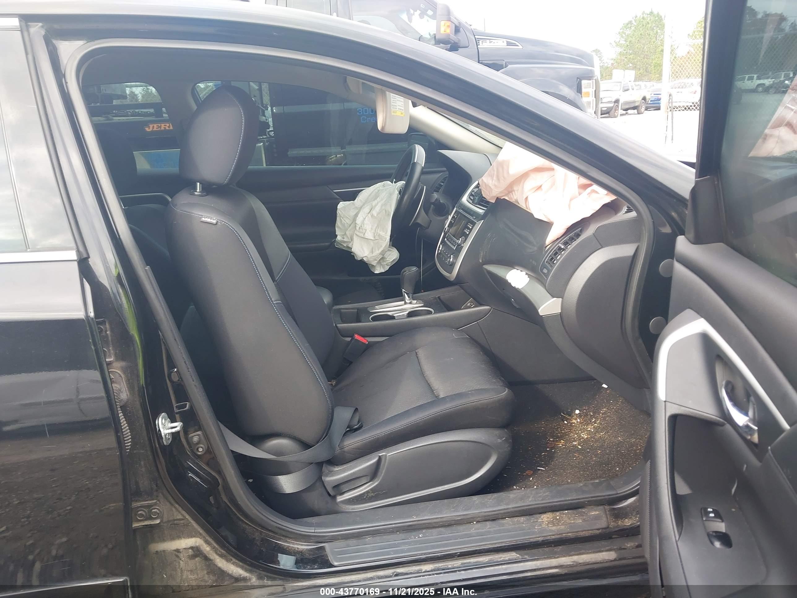 NISSAN ALTIMA image 5