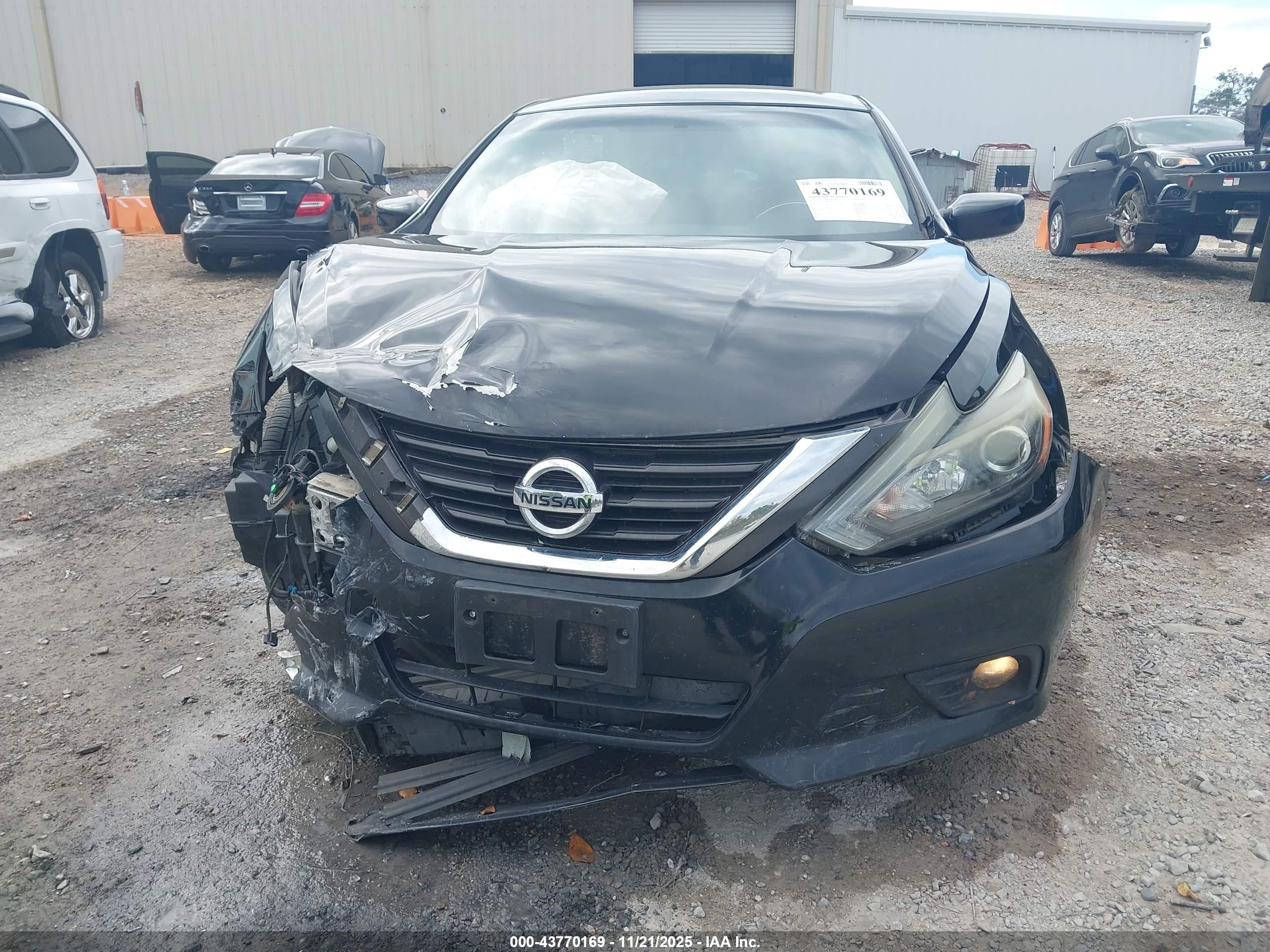 NISSAN ALTIMA image 6