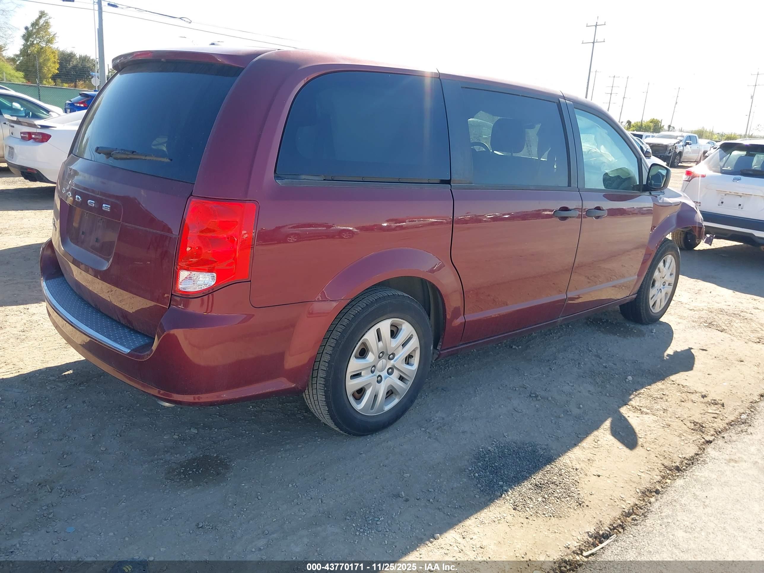 DODGE GRAND image 4