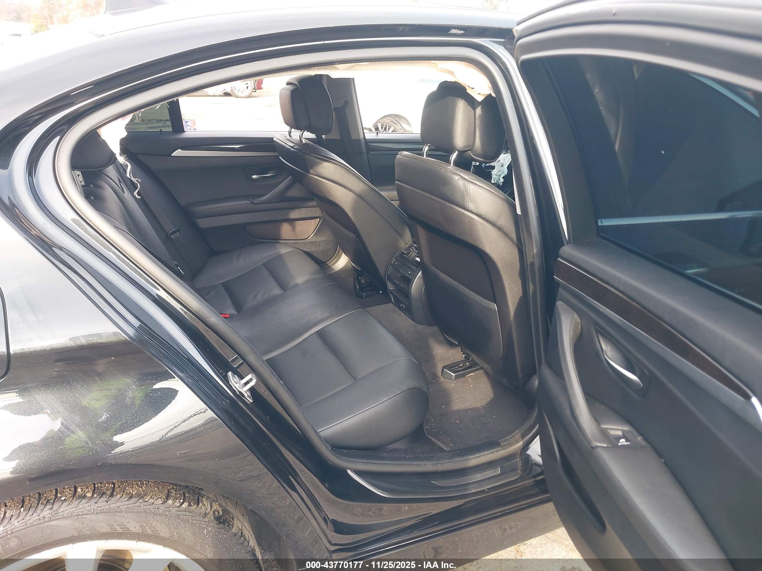 BMW 528I image 8