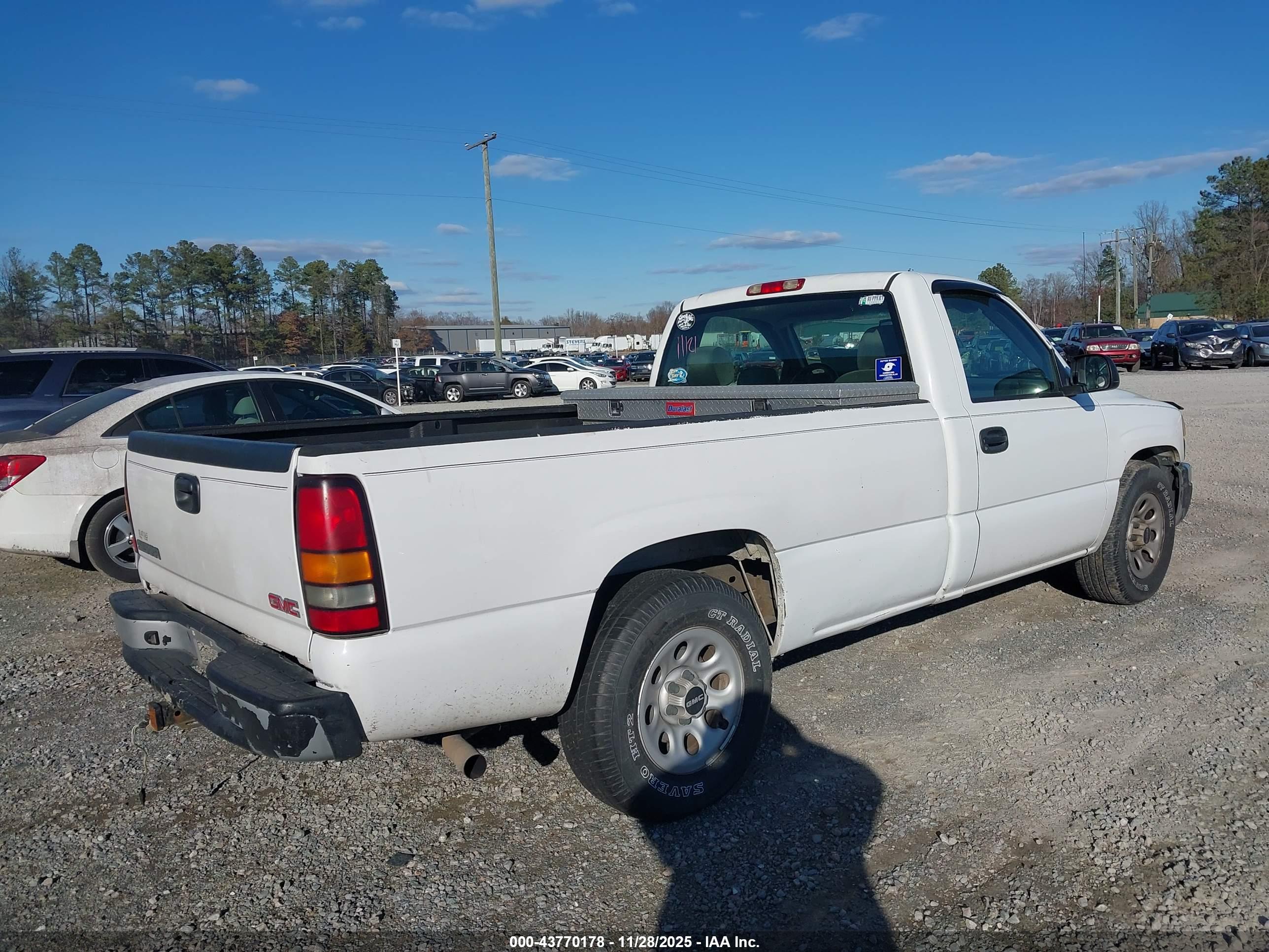 GMC SIERRA image 4