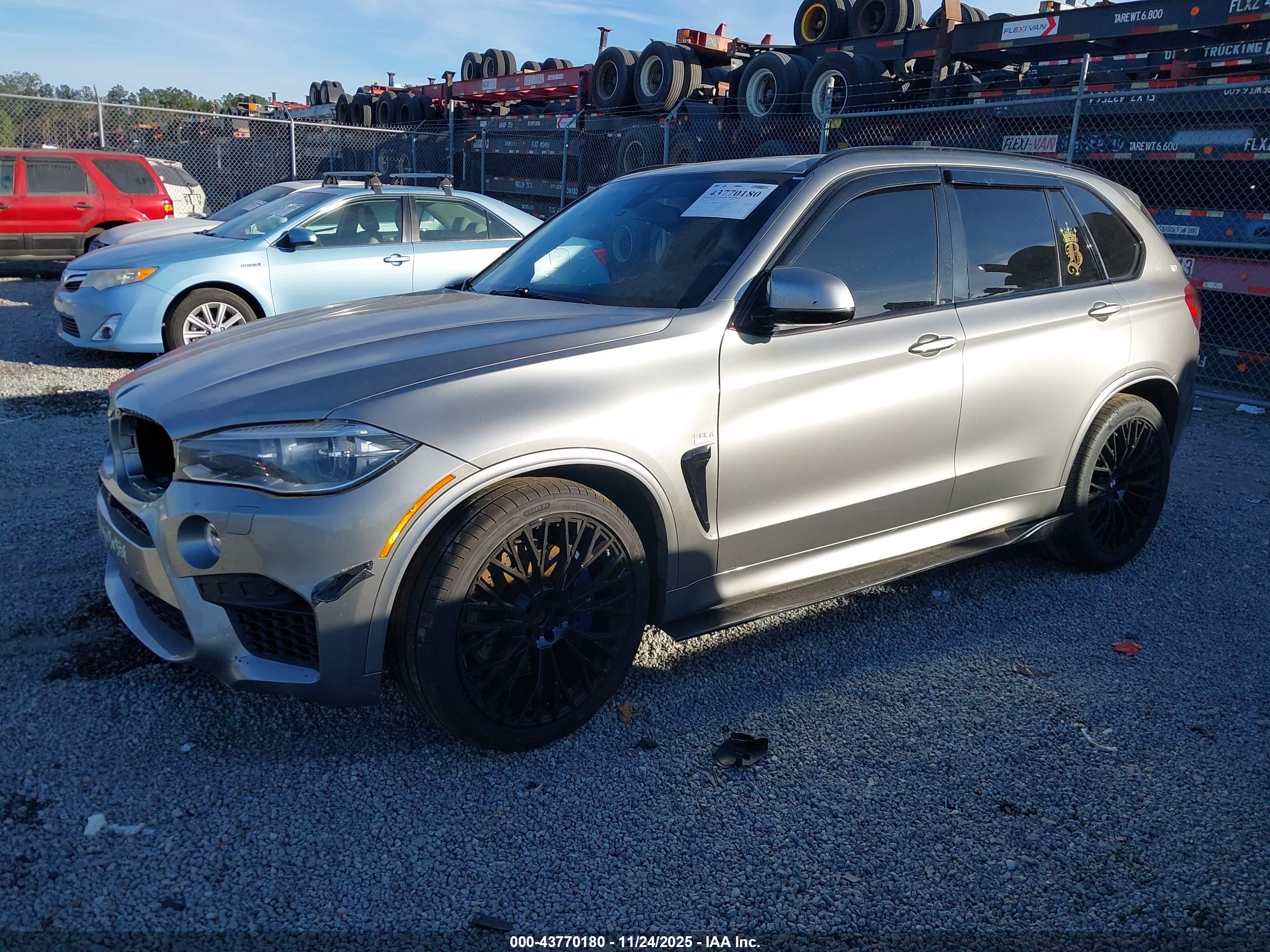 BMW X5 image 2