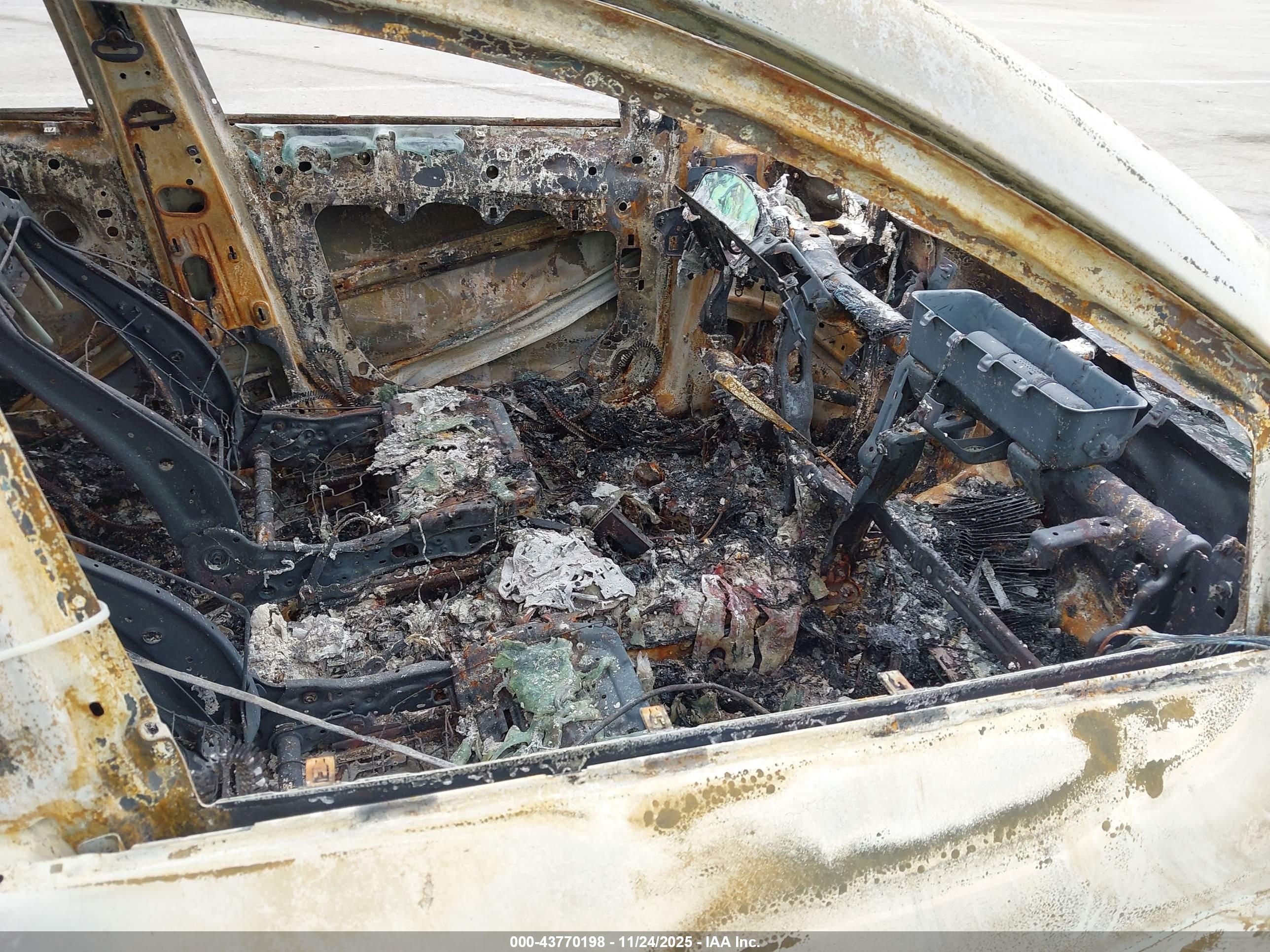FORD ESCAPE image 5