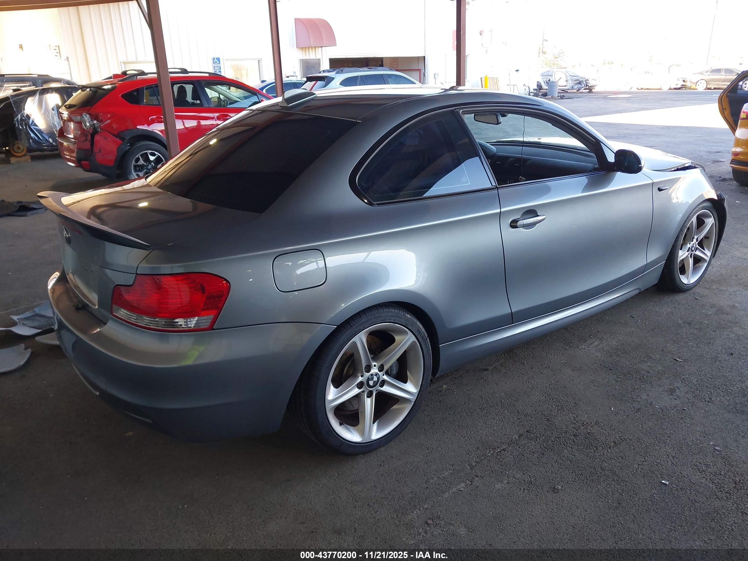BMW 135I image 4