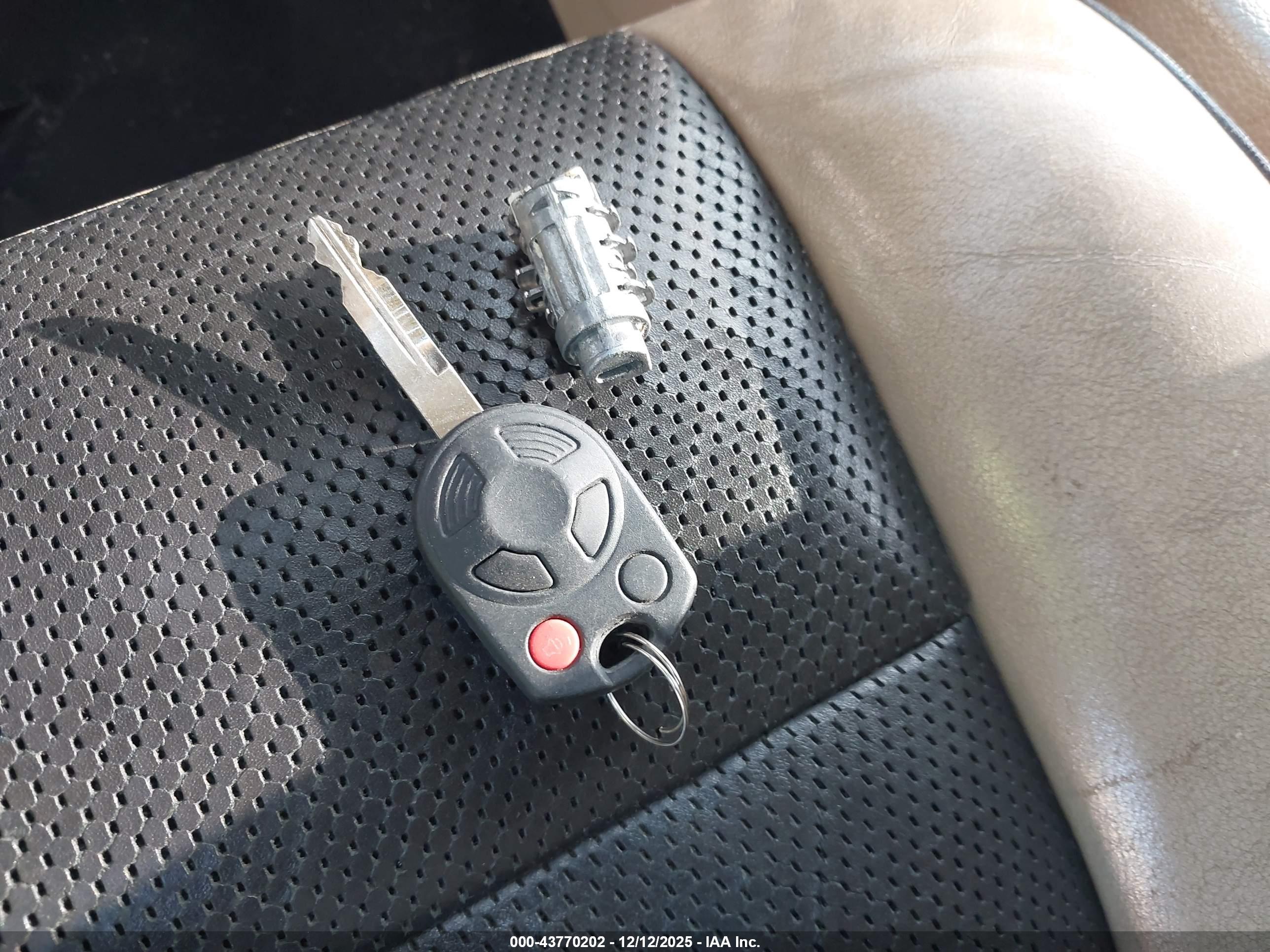 LINCOLN NAVIGATOR image 11