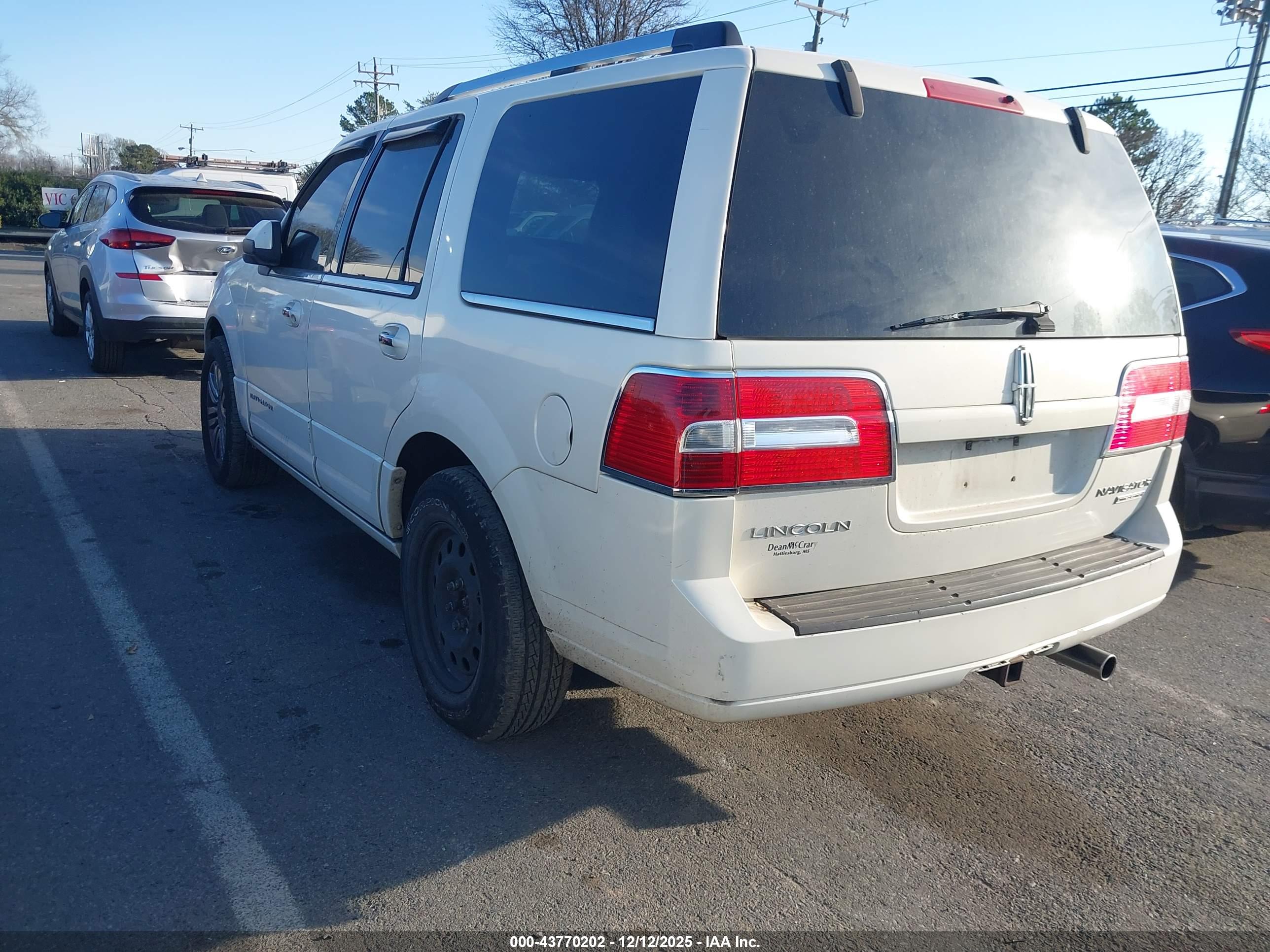 LINCOLN NAVIGATOR image 3