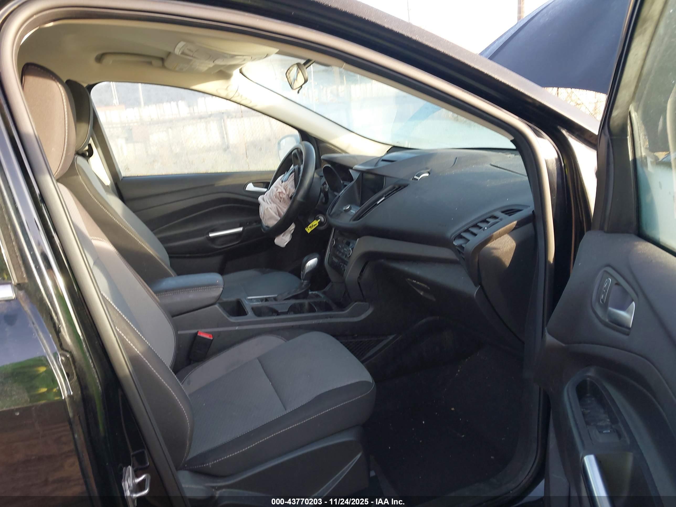FORD ESCAPE image 5