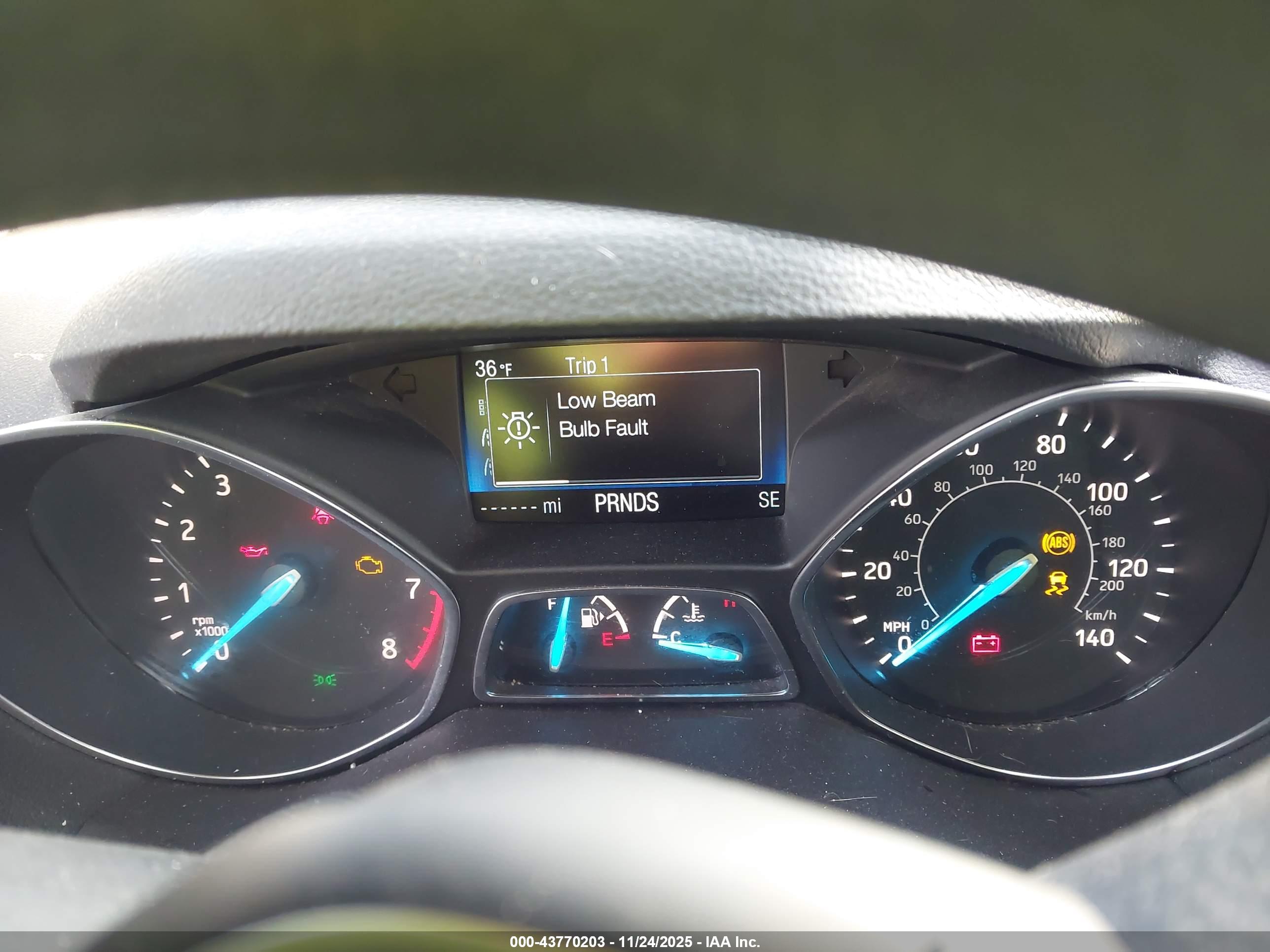 FORD ESCAPE image 7