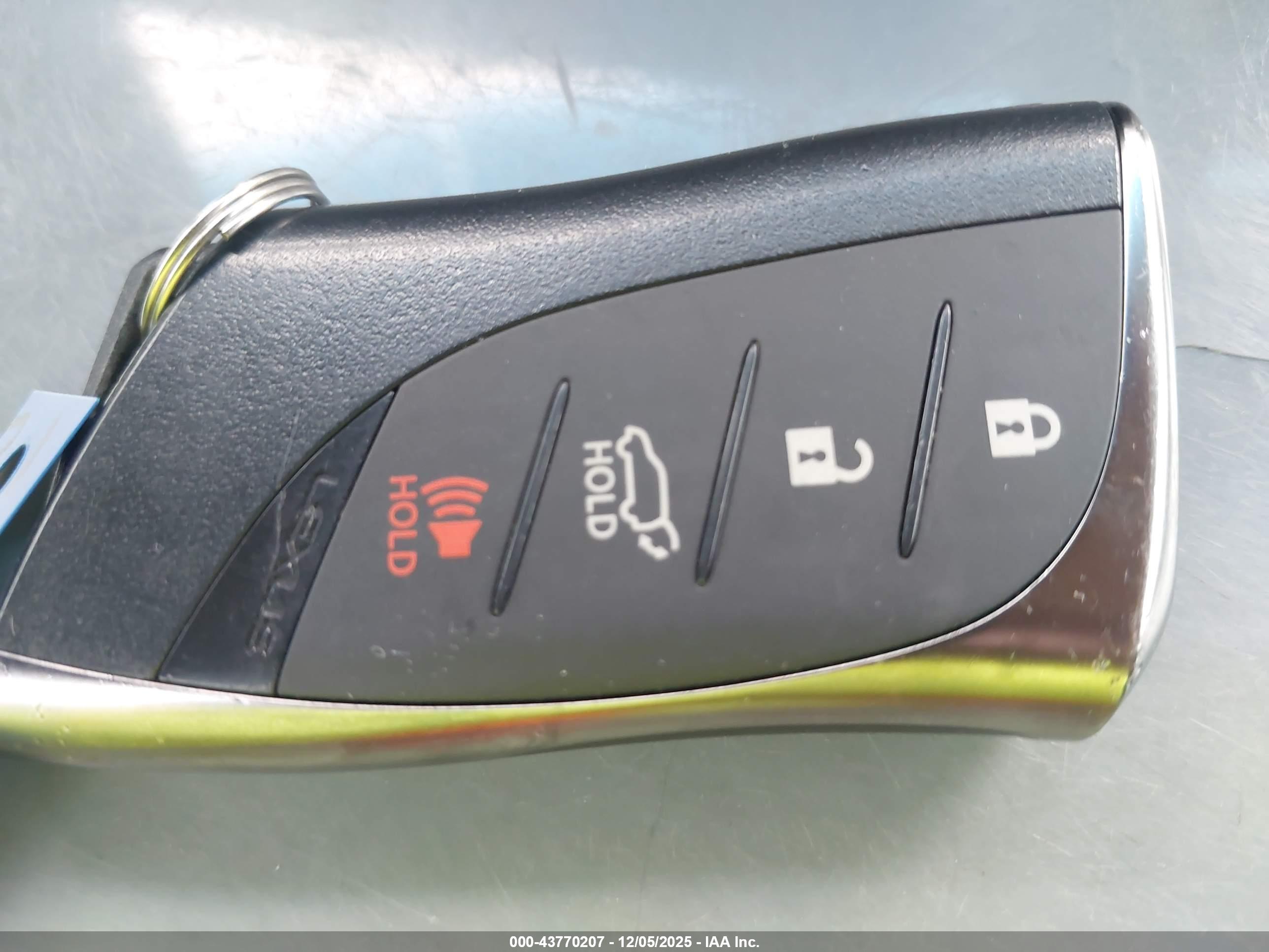 LEXUS RX image 11