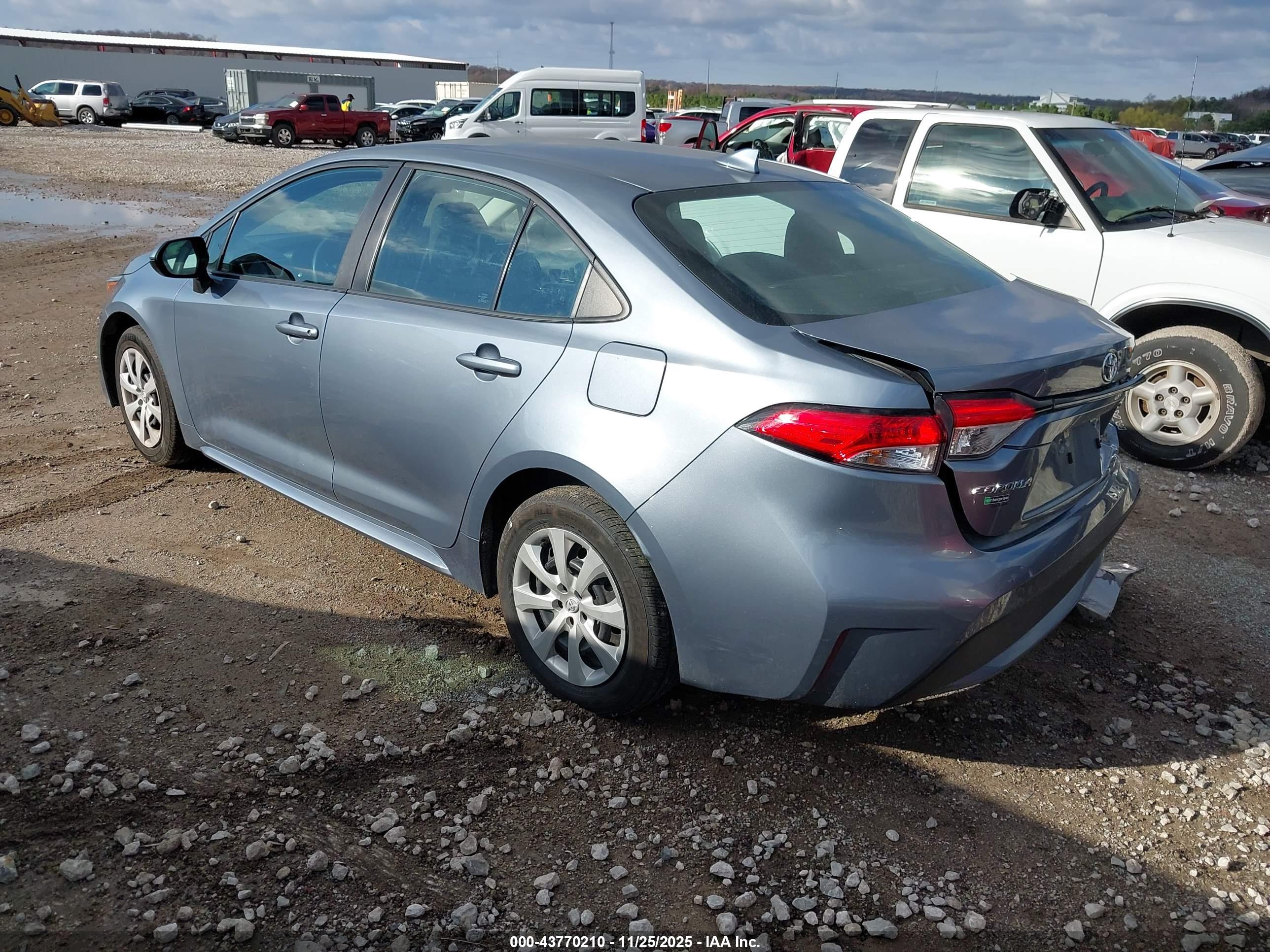 TOYOTA COROLLA image 3