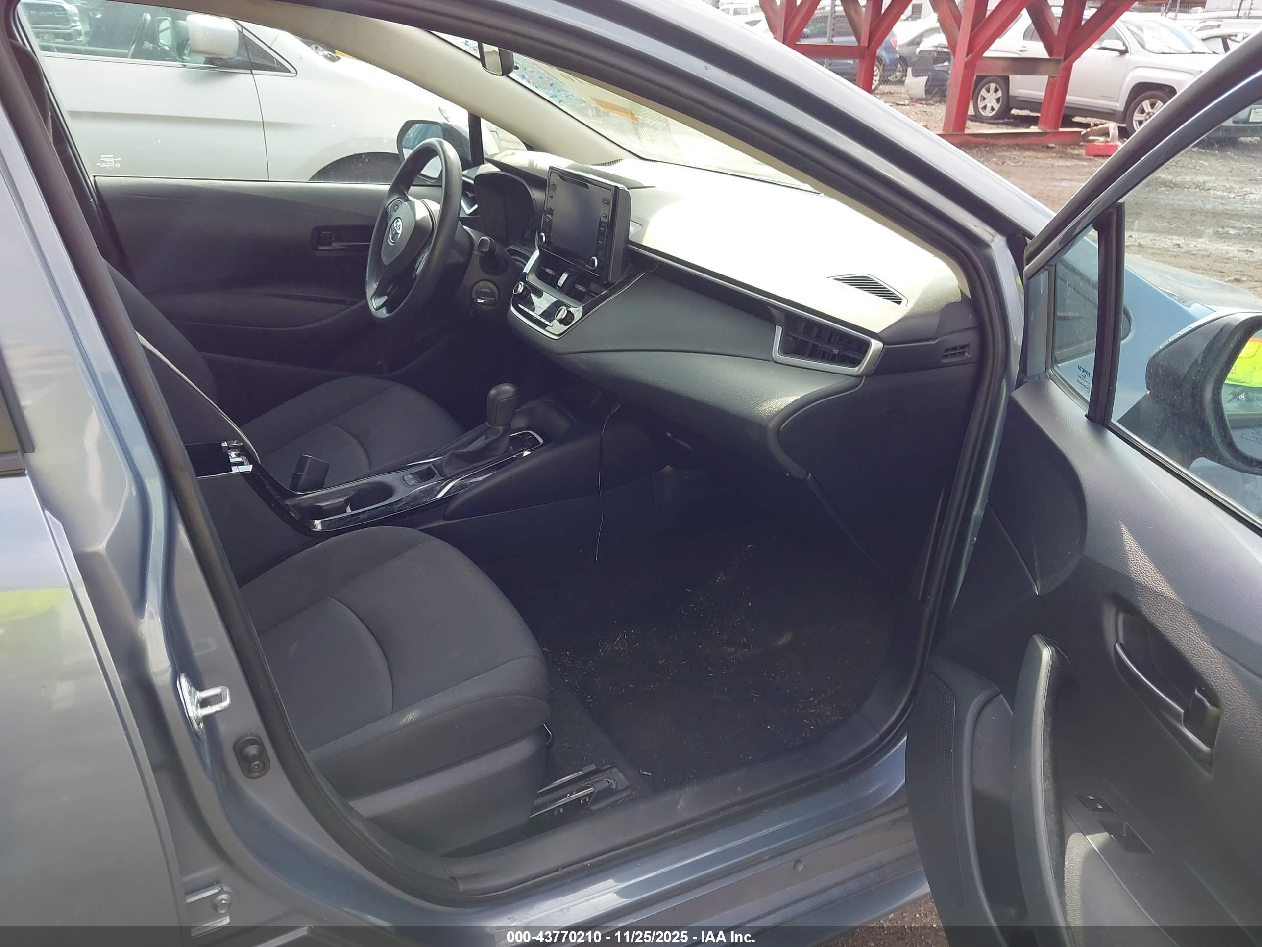 TOYOTA COROLLA image 5