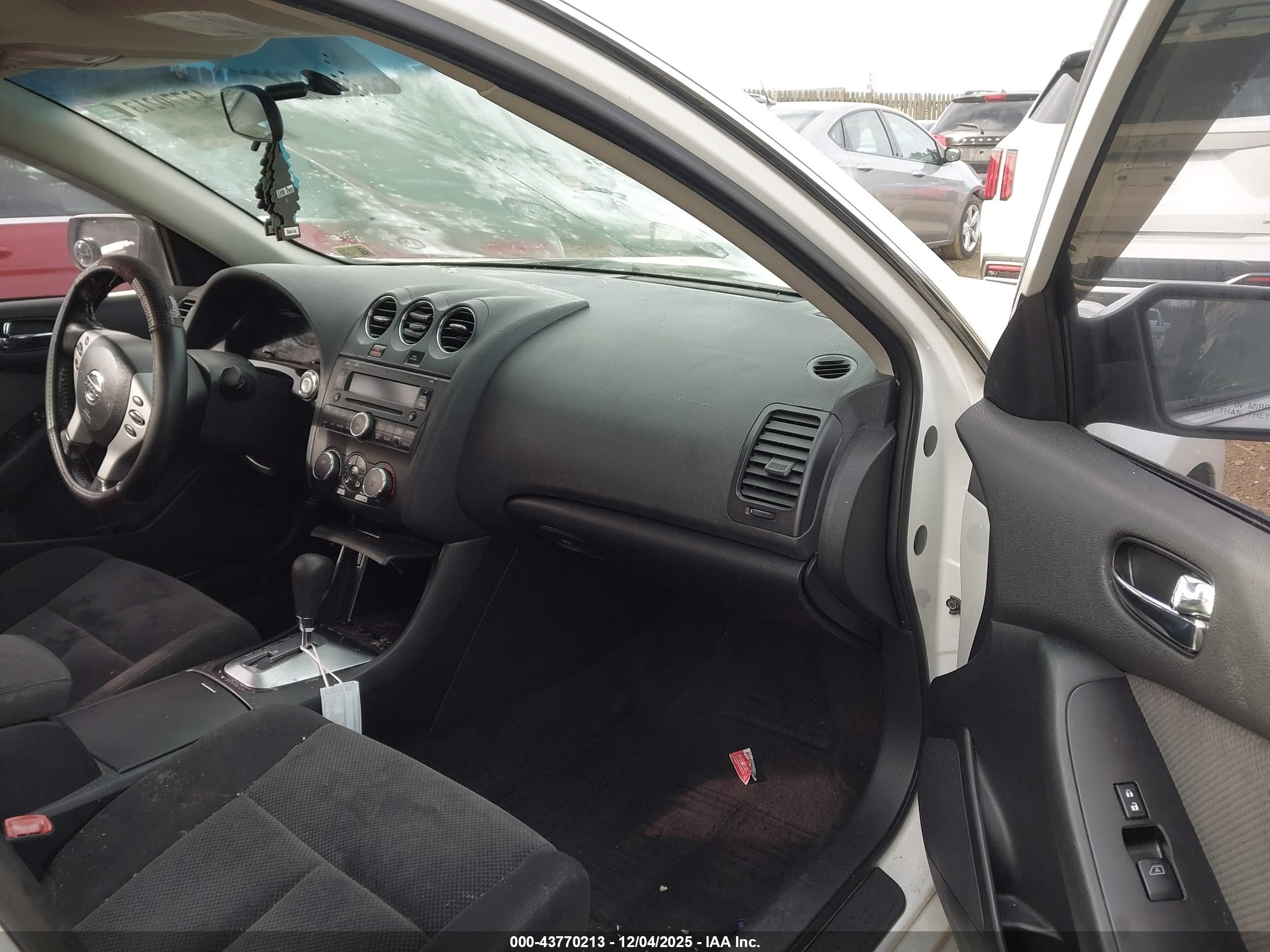 NISSAN ALTIMA image 5