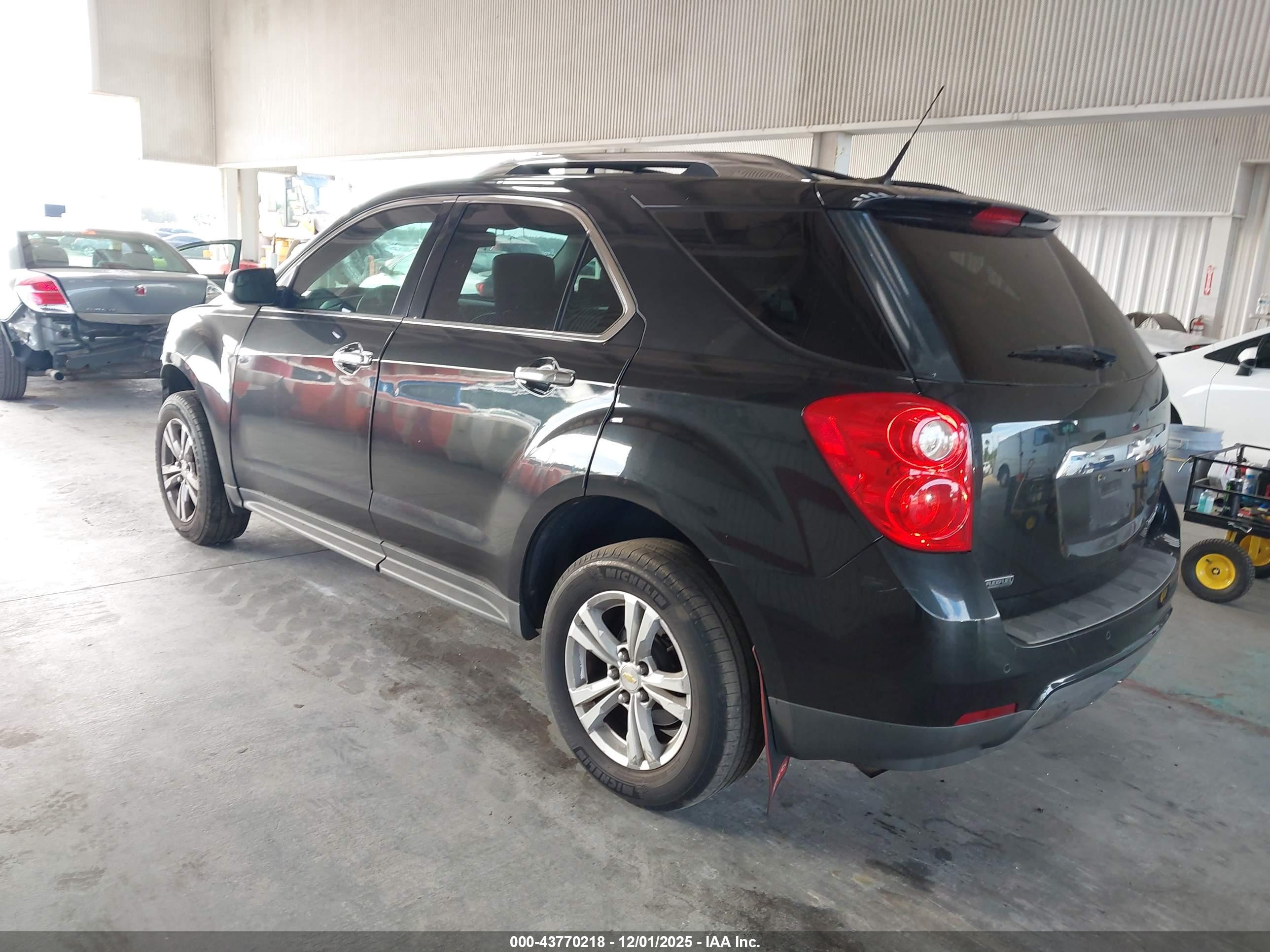 CHEVROLET EQUINOX image 3