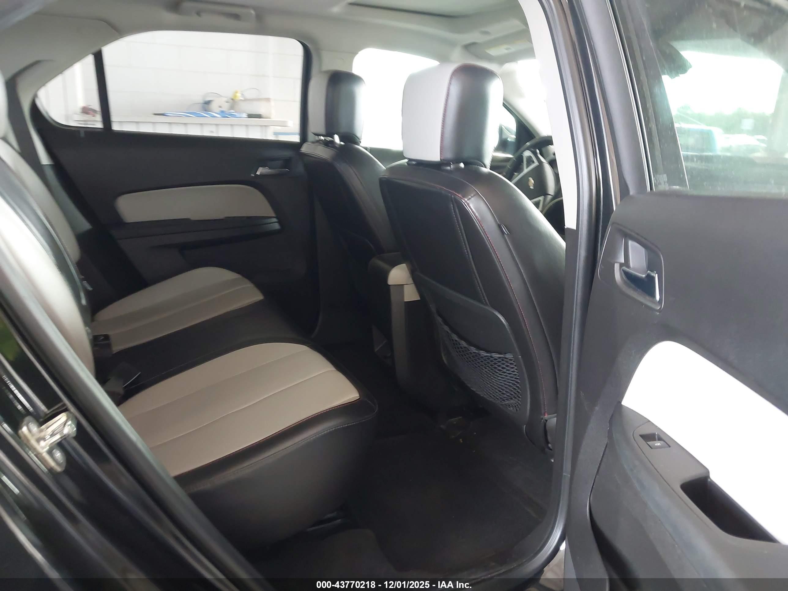 CHEVROLET EQUINOX image 8