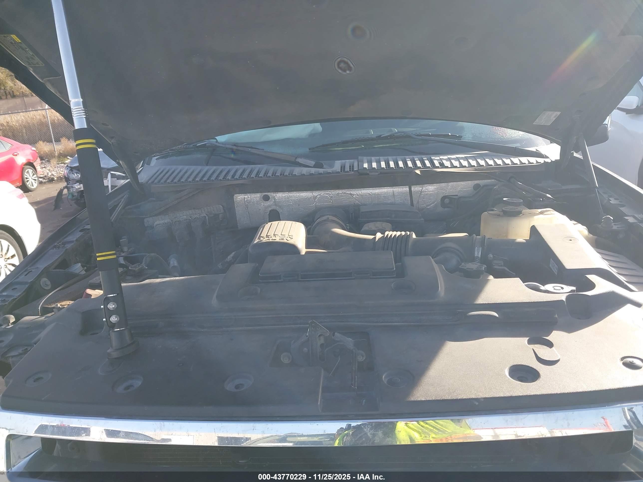 FORD EXPEDITION image 10