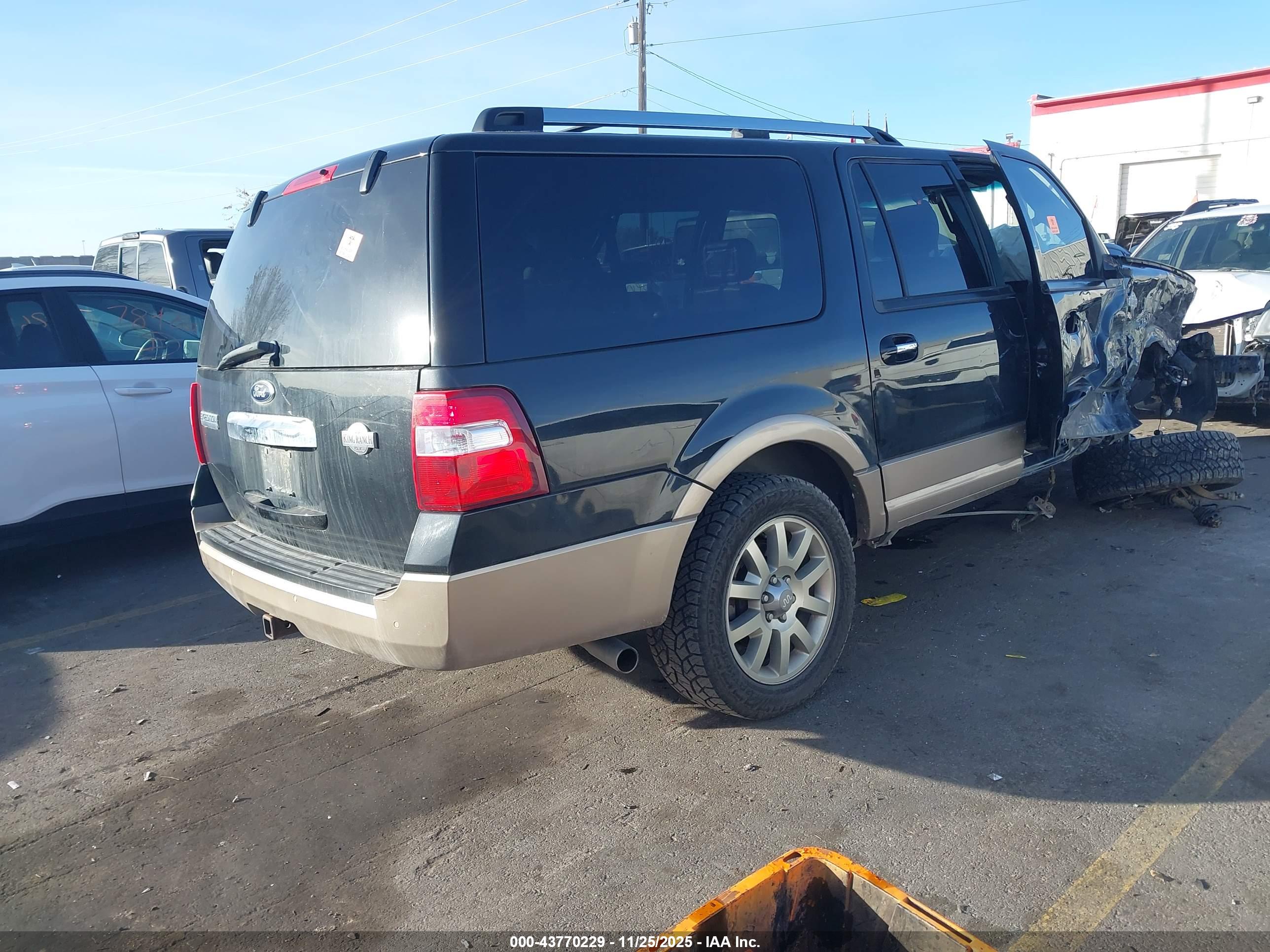 FORD EXPEDITION image 4