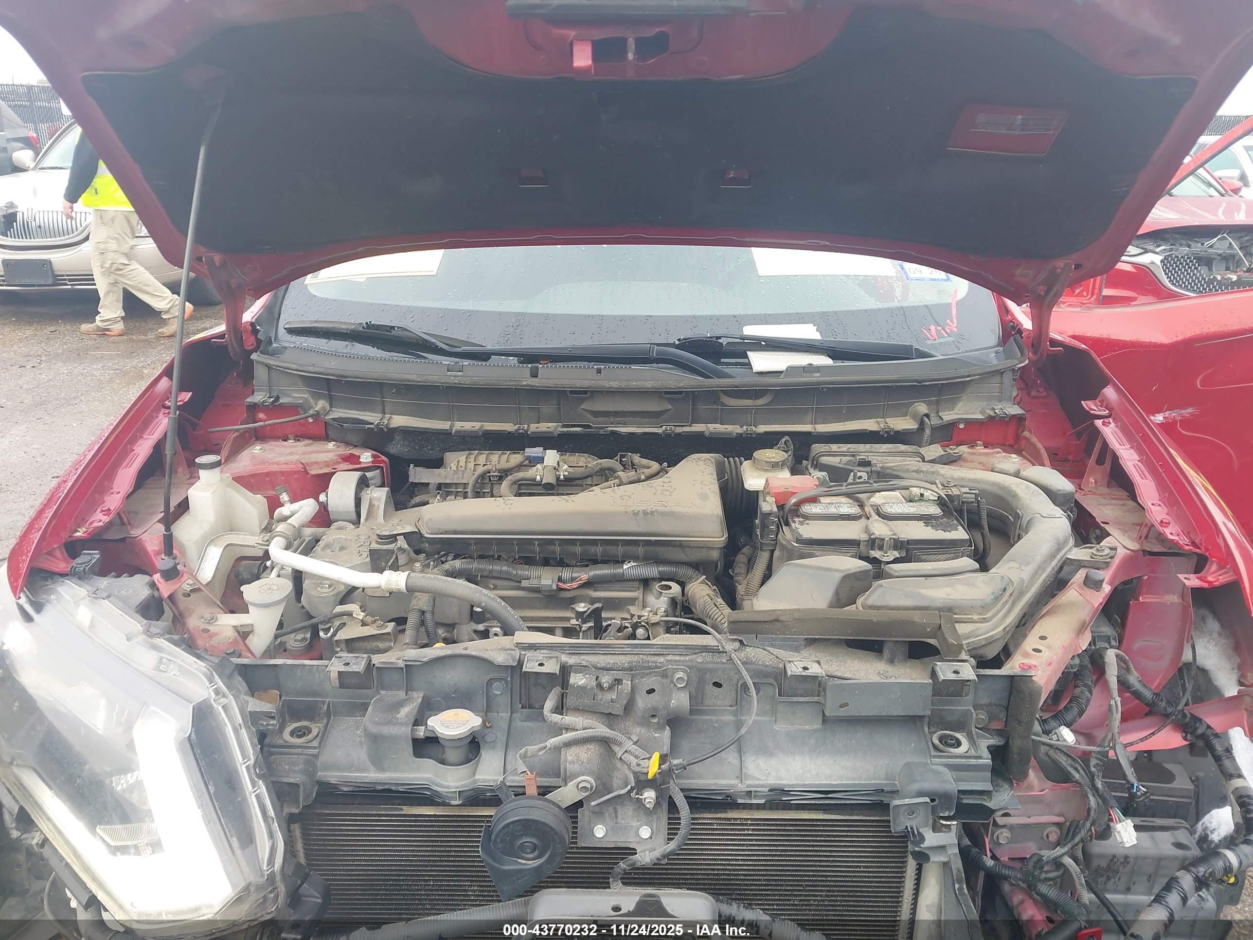 NISSAN ROGUE image 10