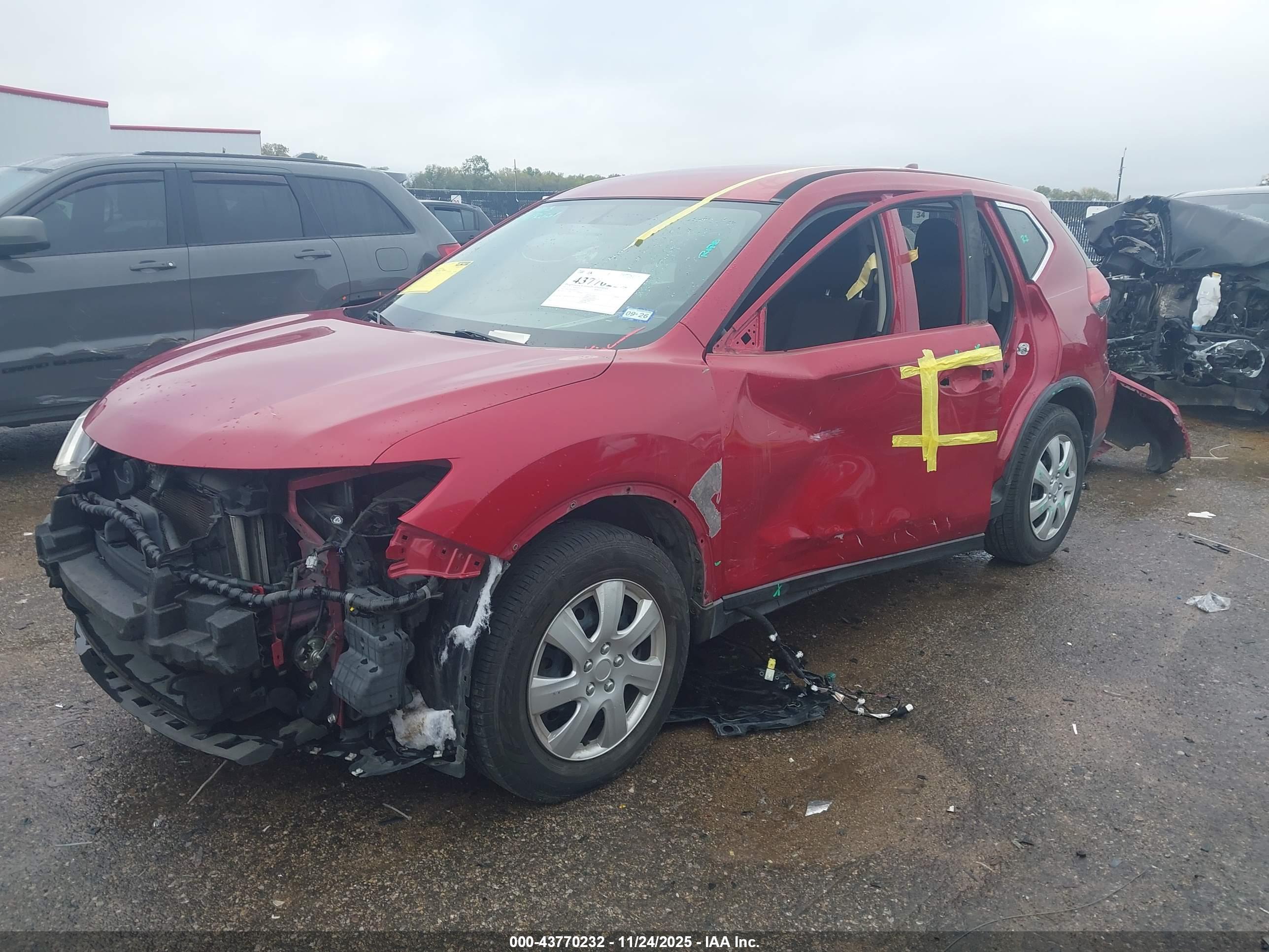 NISSAN ROGUE image 2