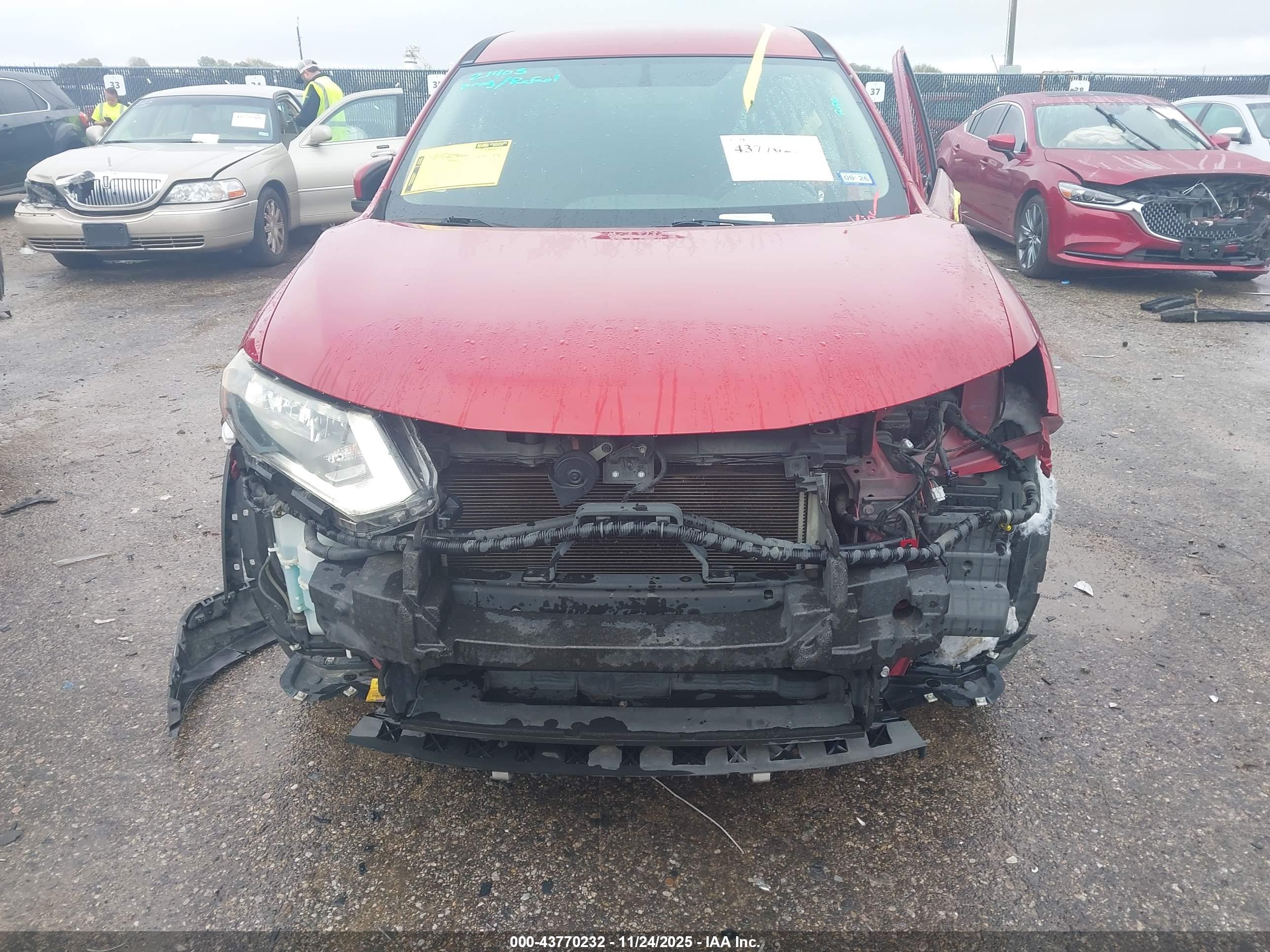 NISSAN ROGUE image 6