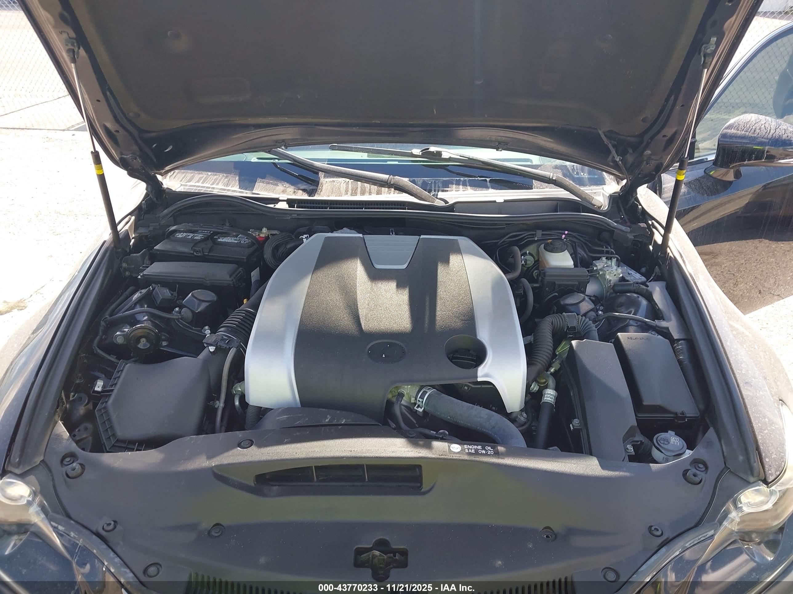 LEXUS IS image 10