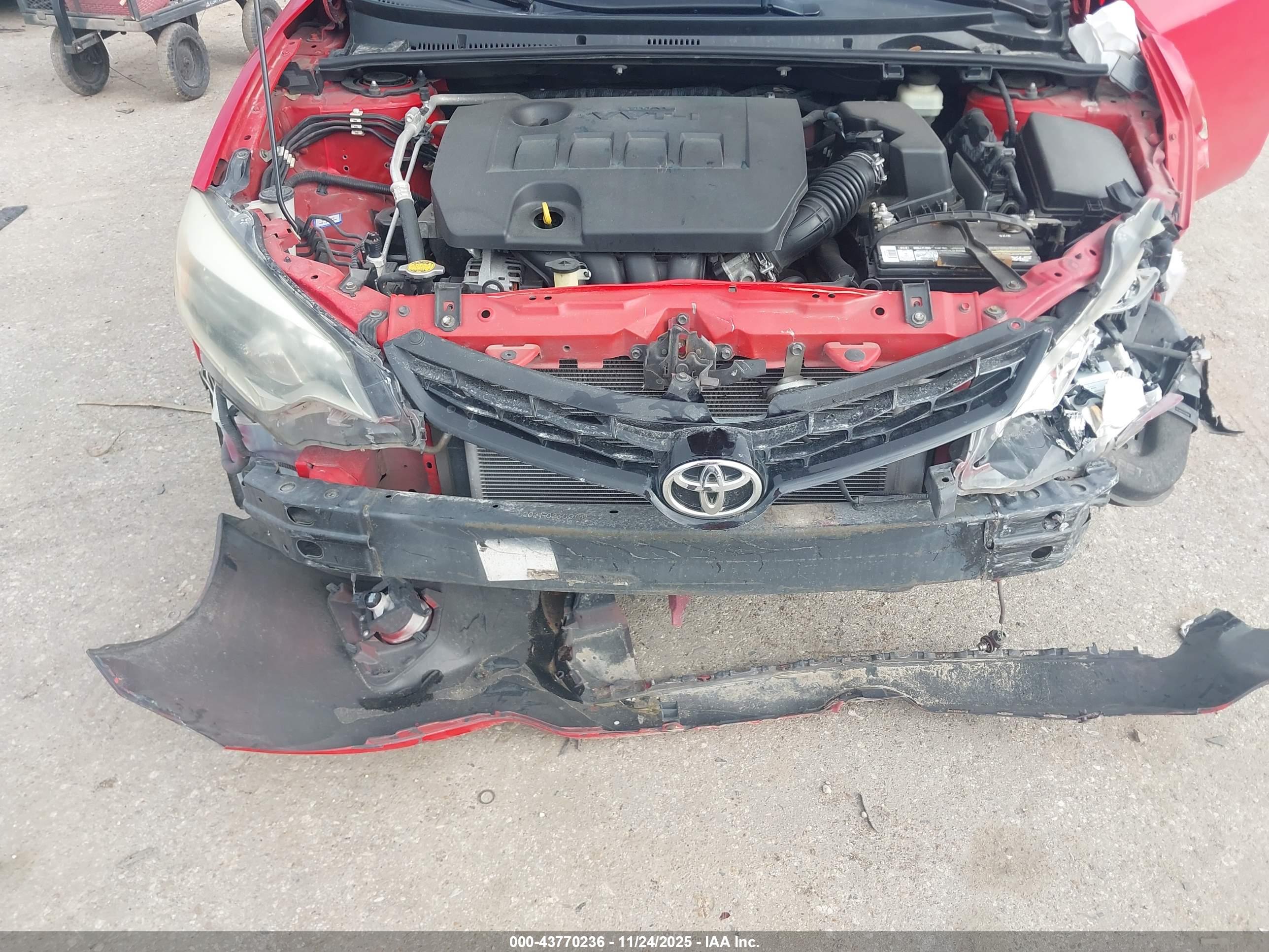 TOYOTA COROLLA image 6