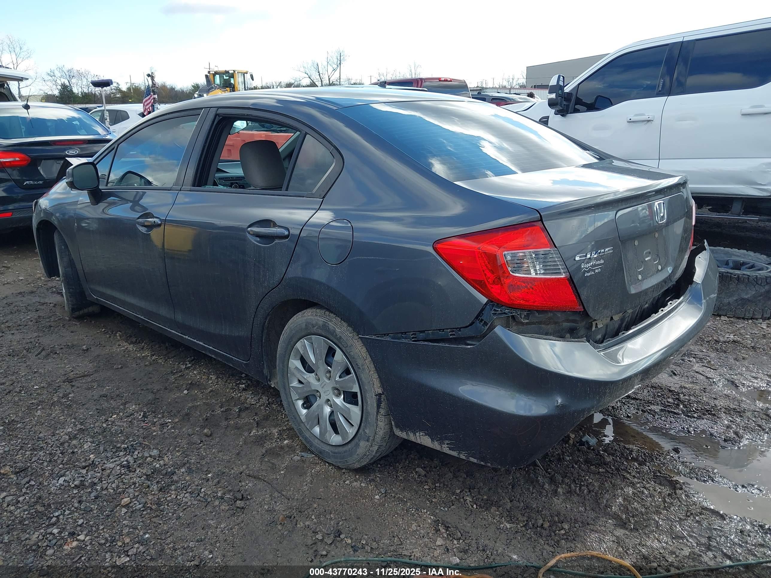 HONDA CIVIC image 3