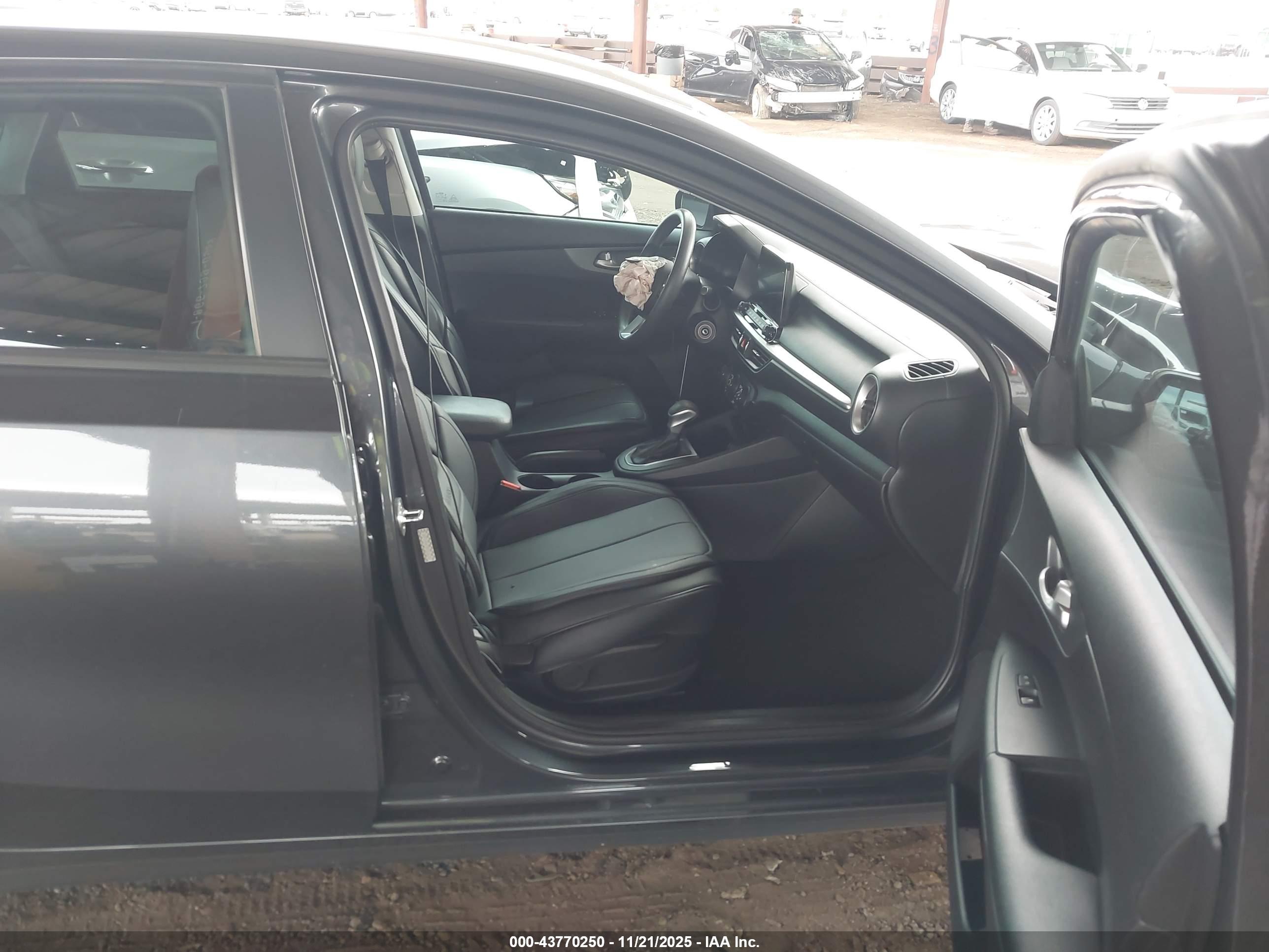 KIA FORTE image 5