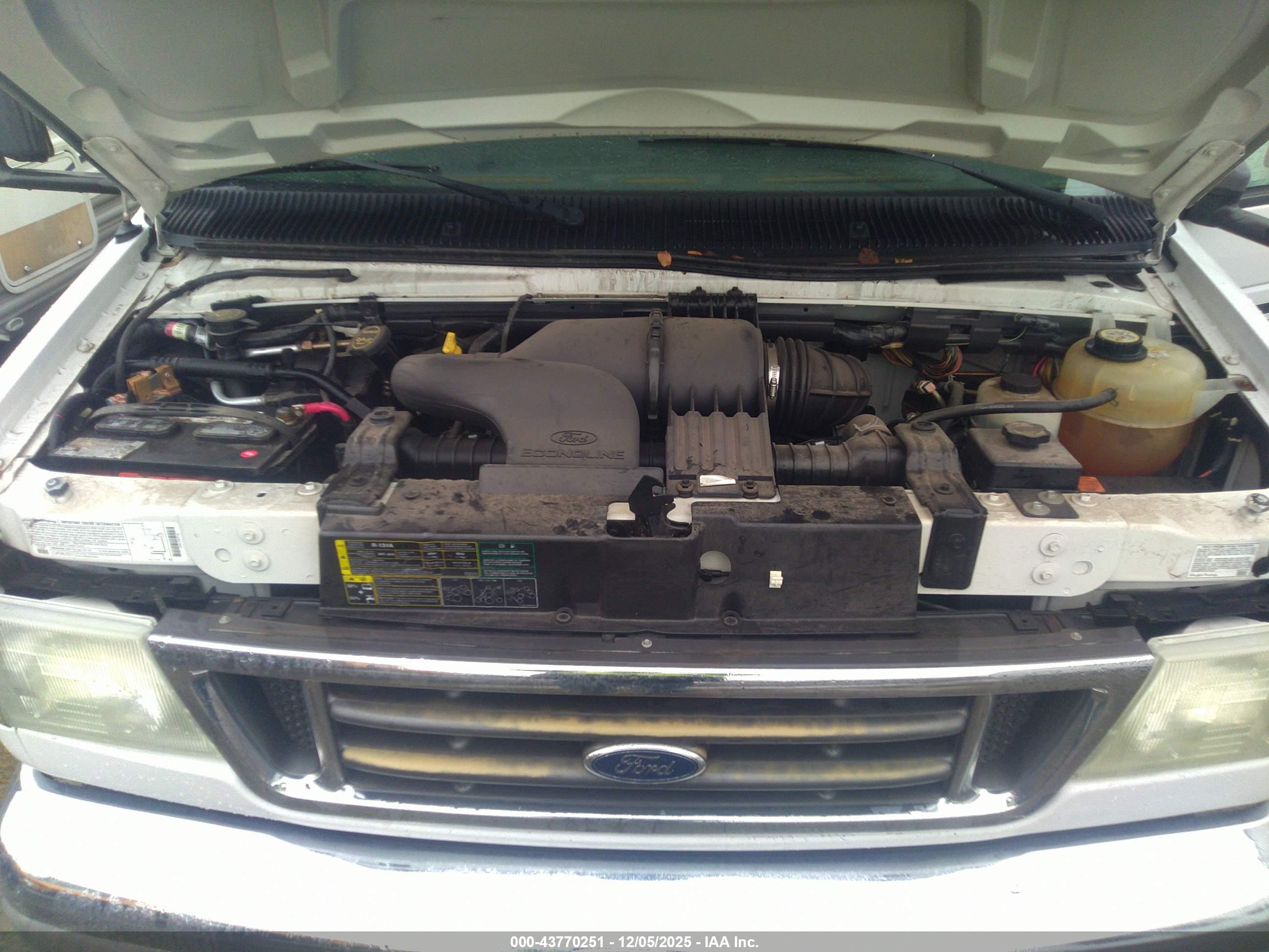 FORD E-450 image 10