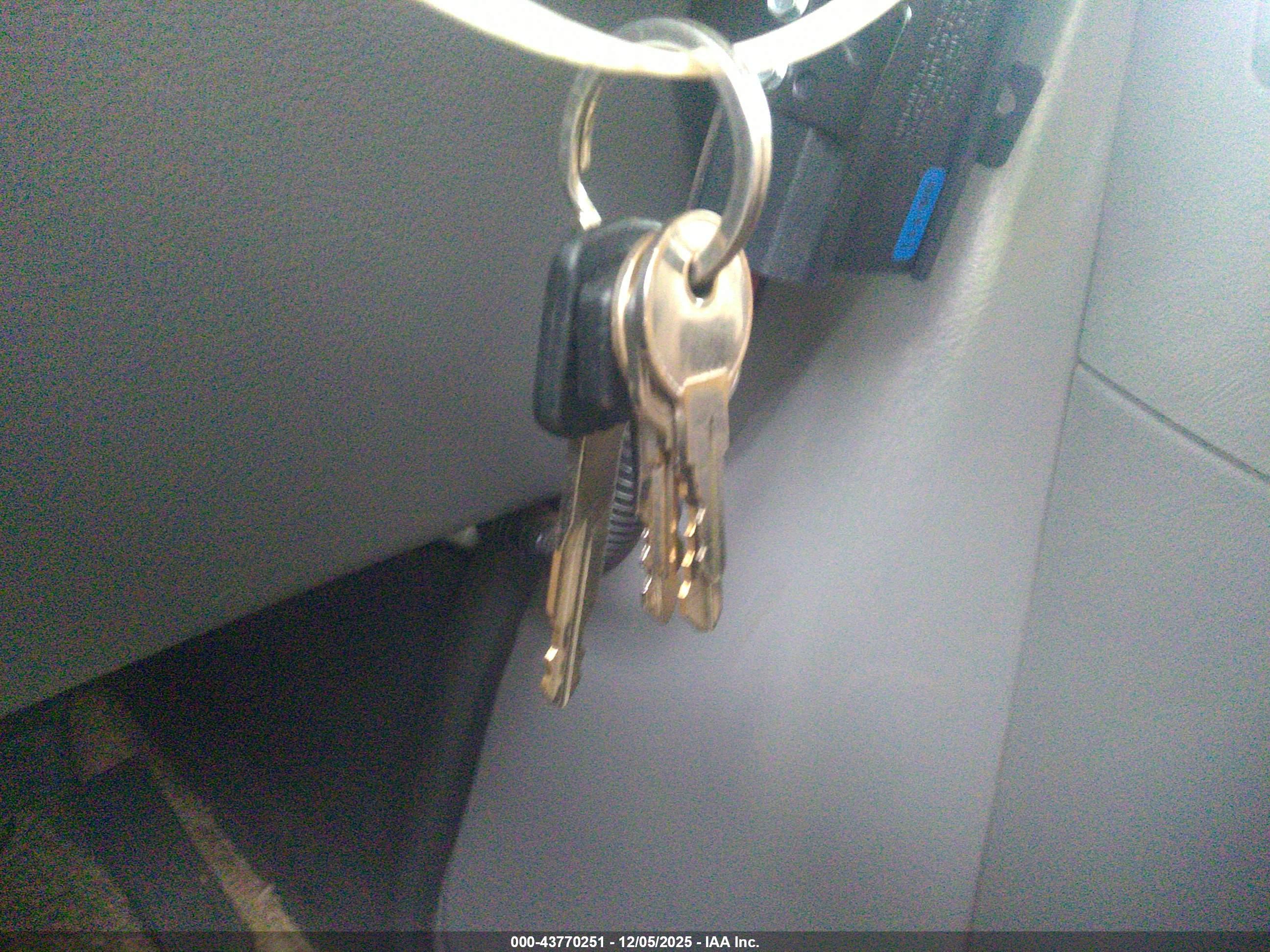 FORD E-450 image 11