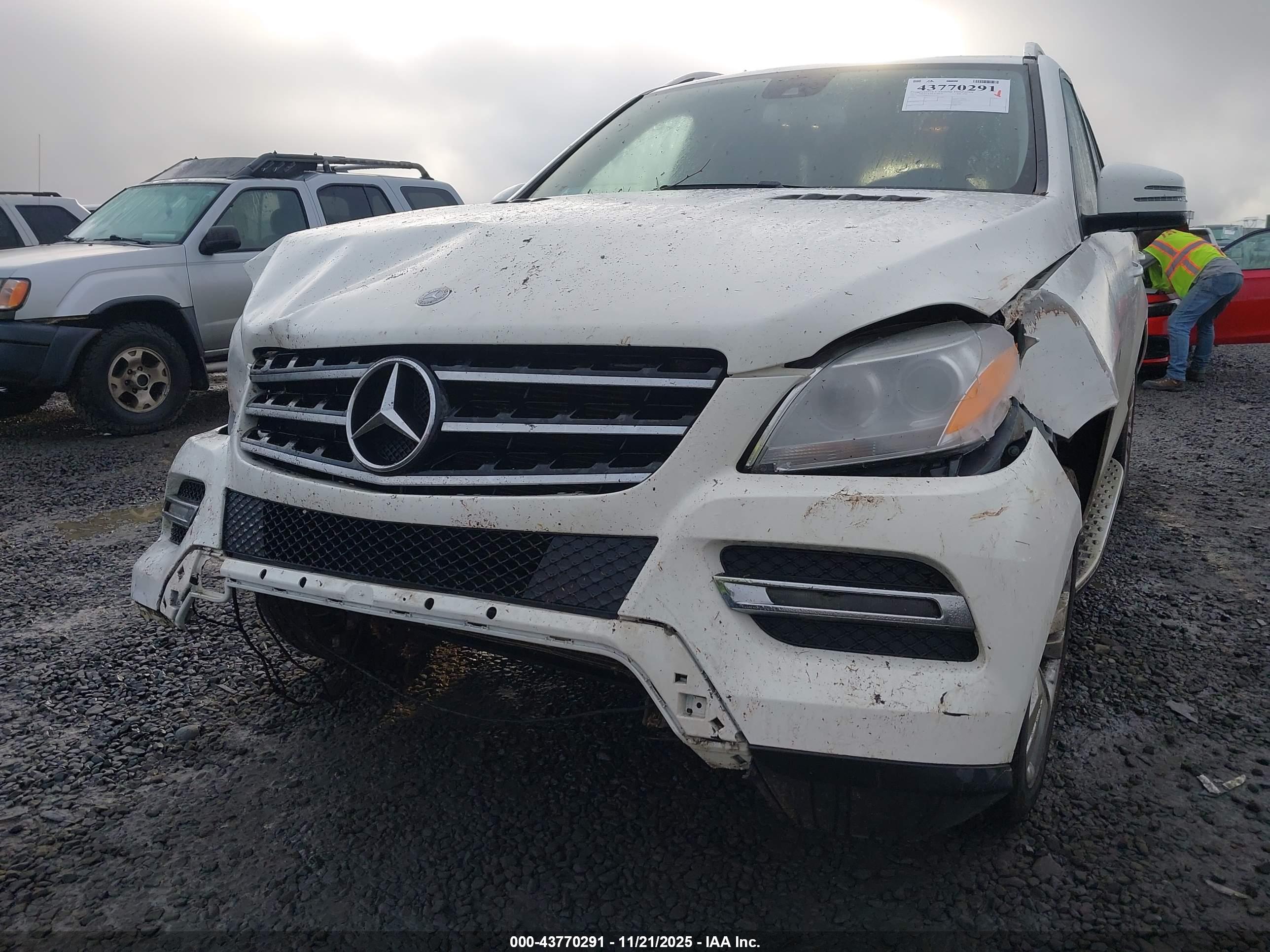 MERCEDES-BENZ ML image 6